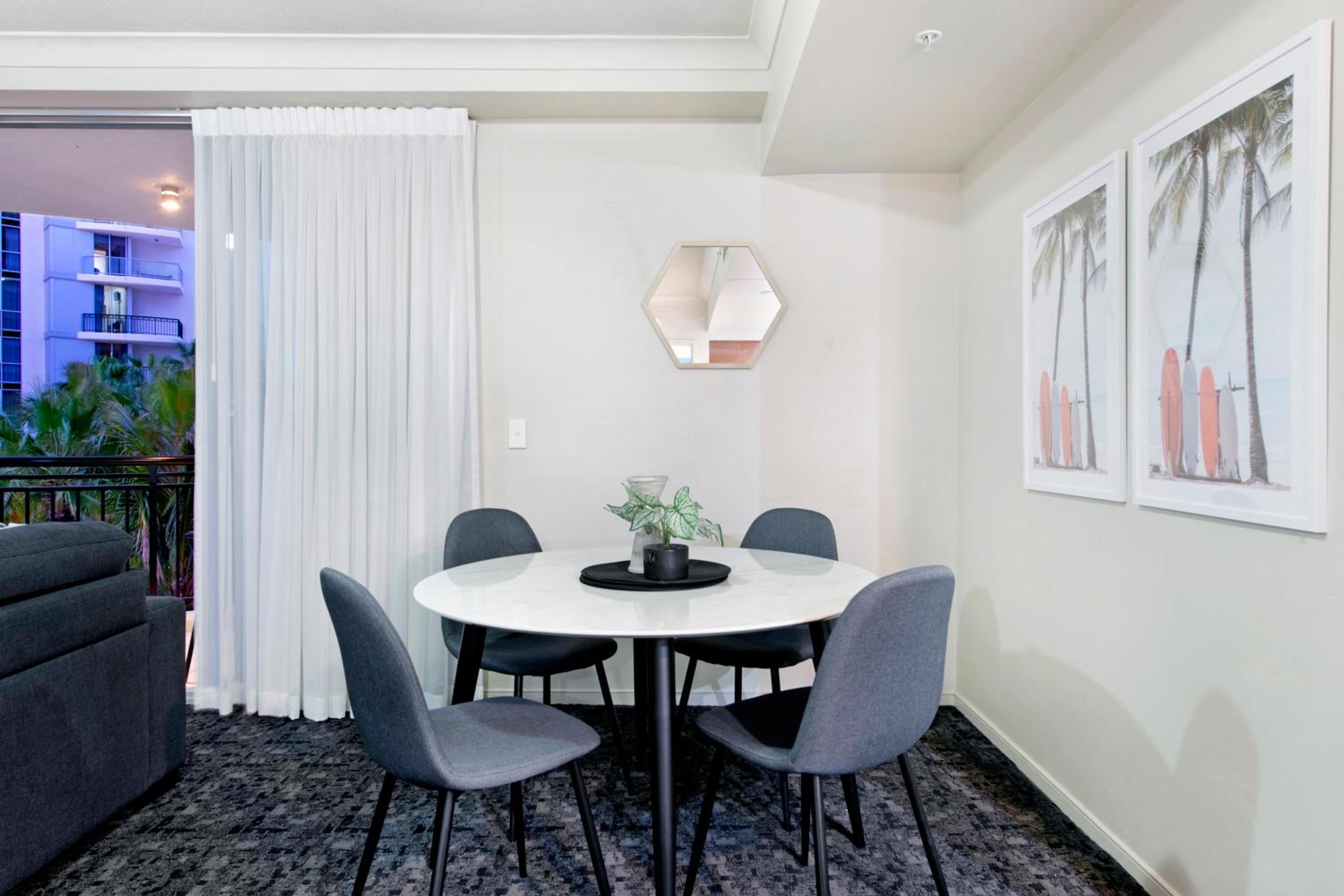 Chevron Renaissance Apartments - Hosted by Wow Stay