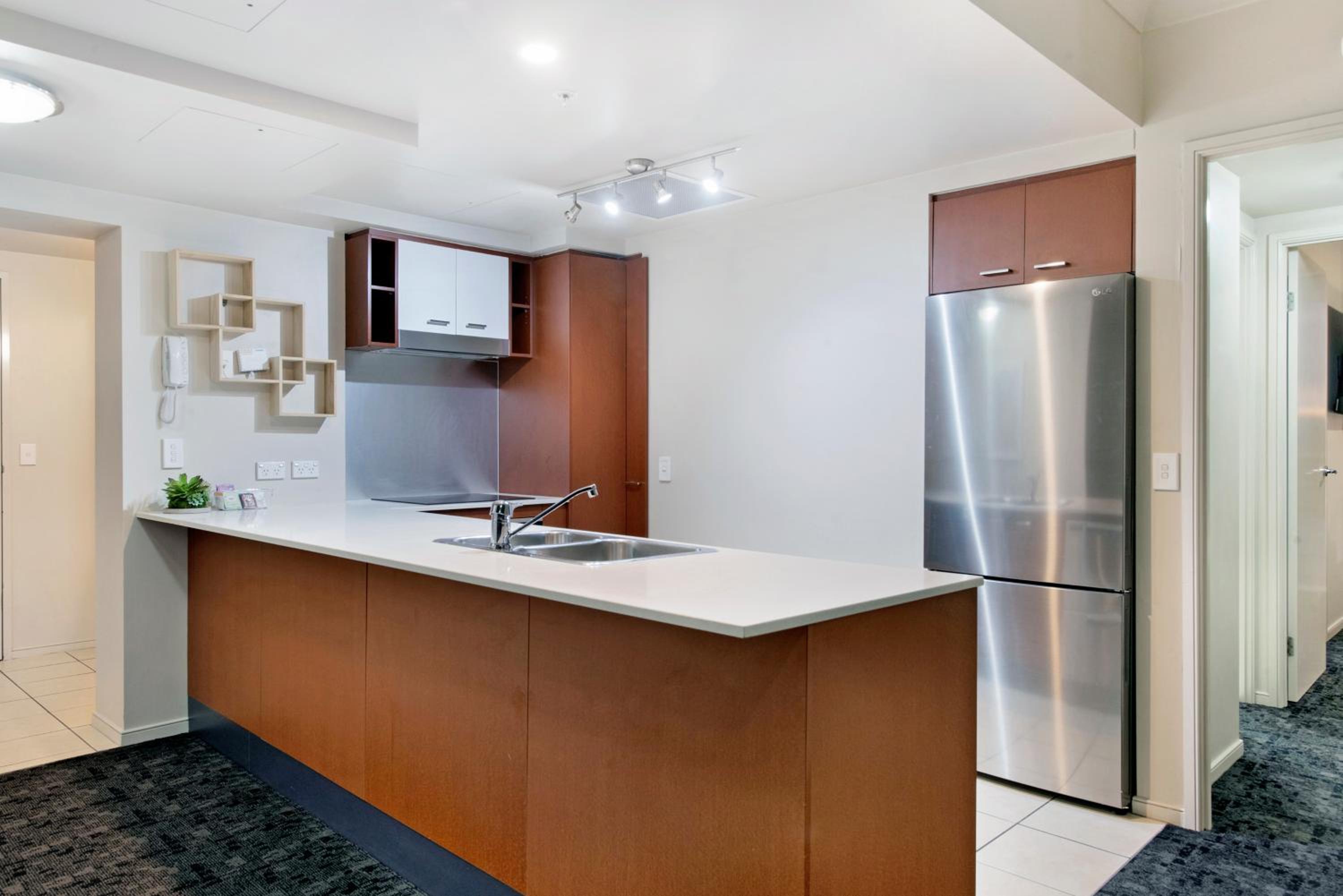 Chevron Renaissance Apartments - Hosted by Wow Stay