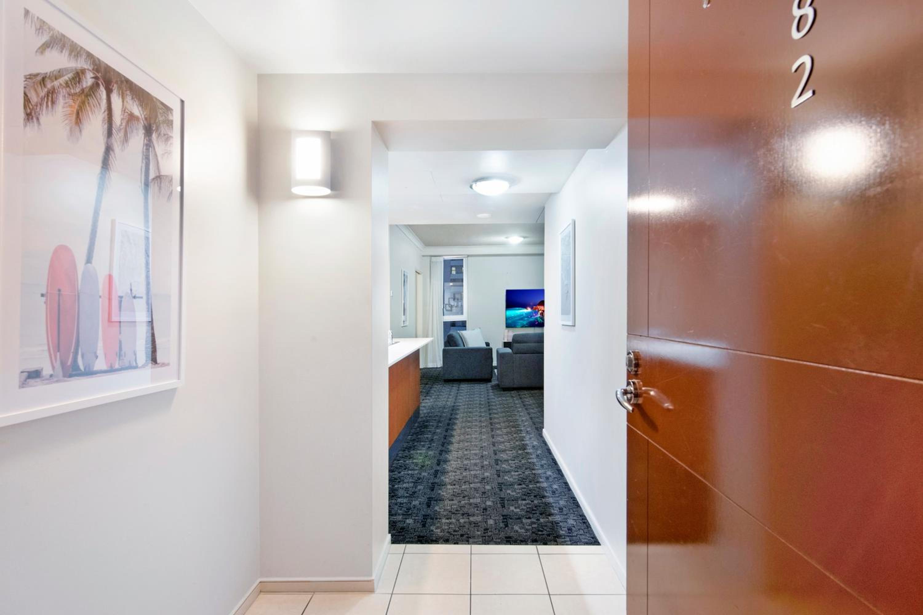 Chevron Renaissance Apartments - Hosted by Wow Stay