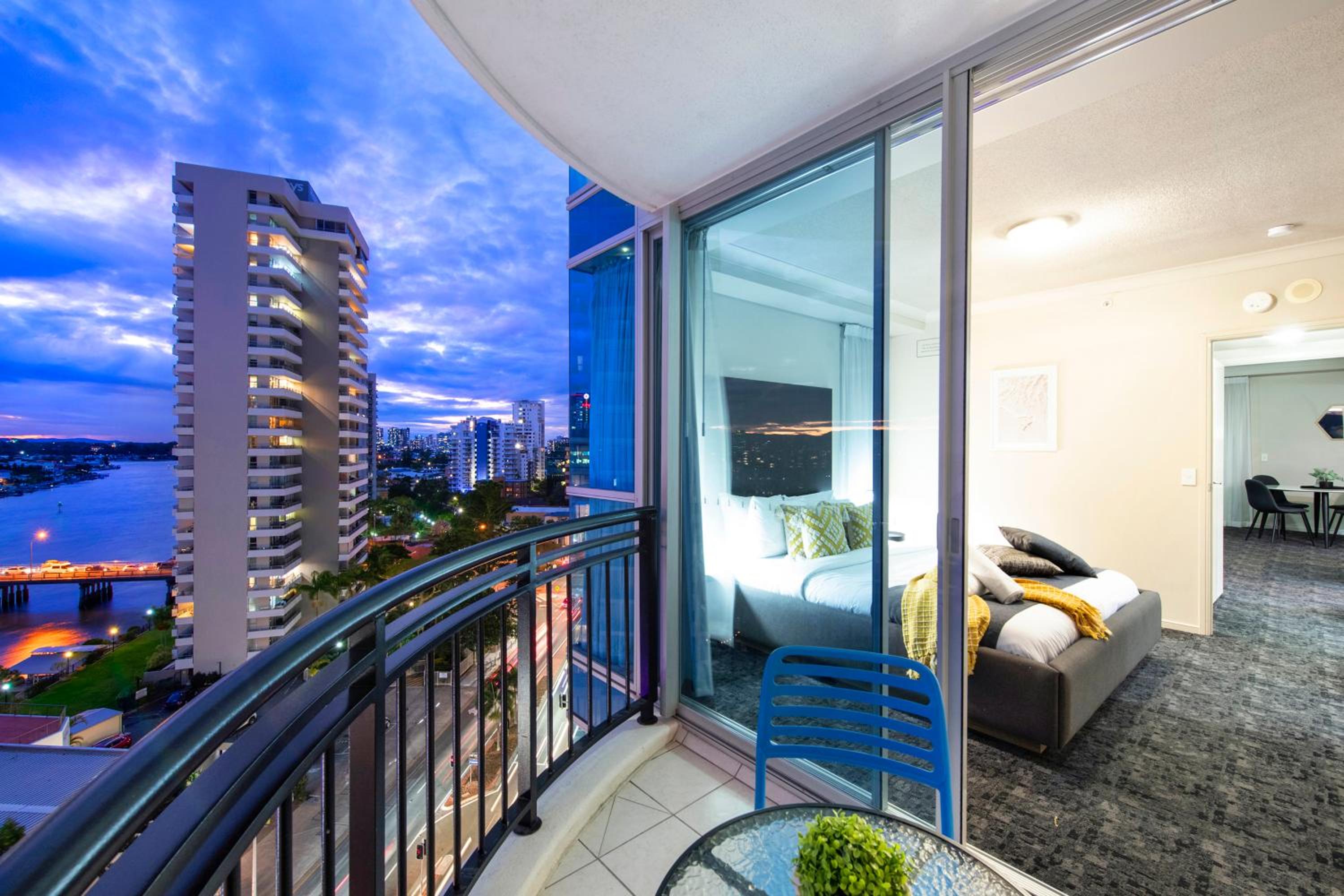 Chevron Renaissance Apartments - Hosted by Wow Stay