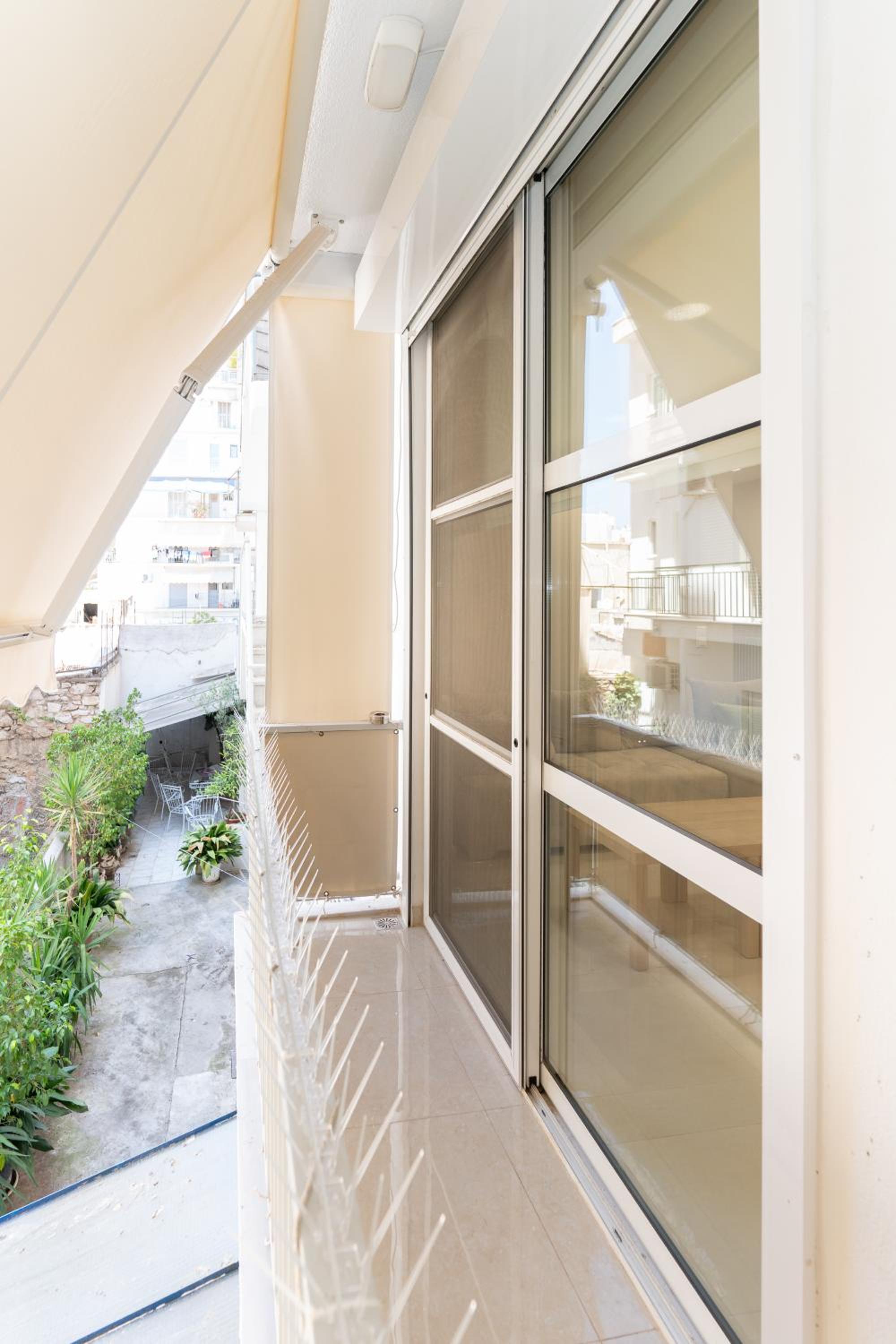 Cosy 2BR Apartment next to Bars & Restaurants
