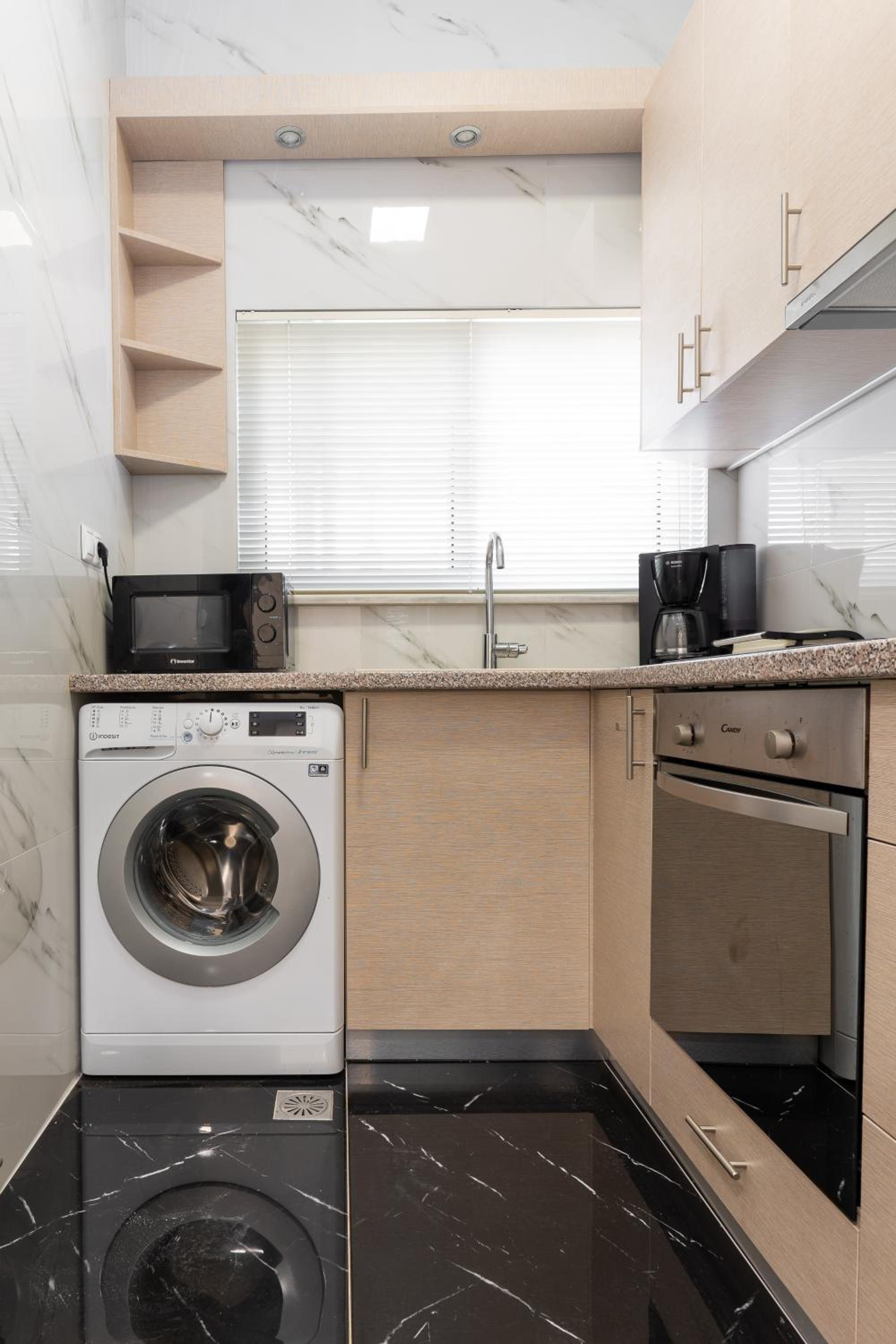 Cosy 2BR Apartment next to Bars & Restaurants