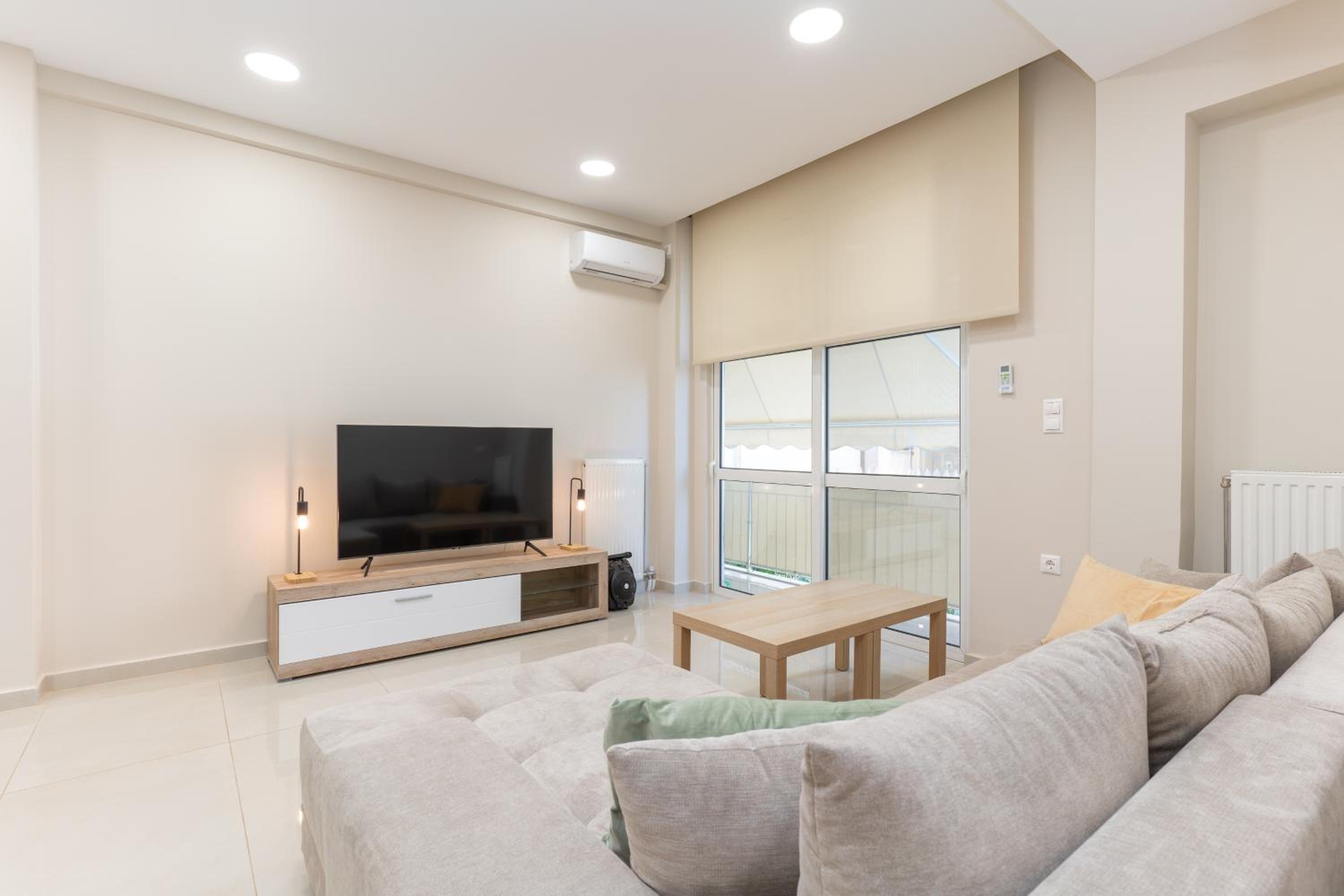Cosy 2BR Apartment next to Bars & Restaurants