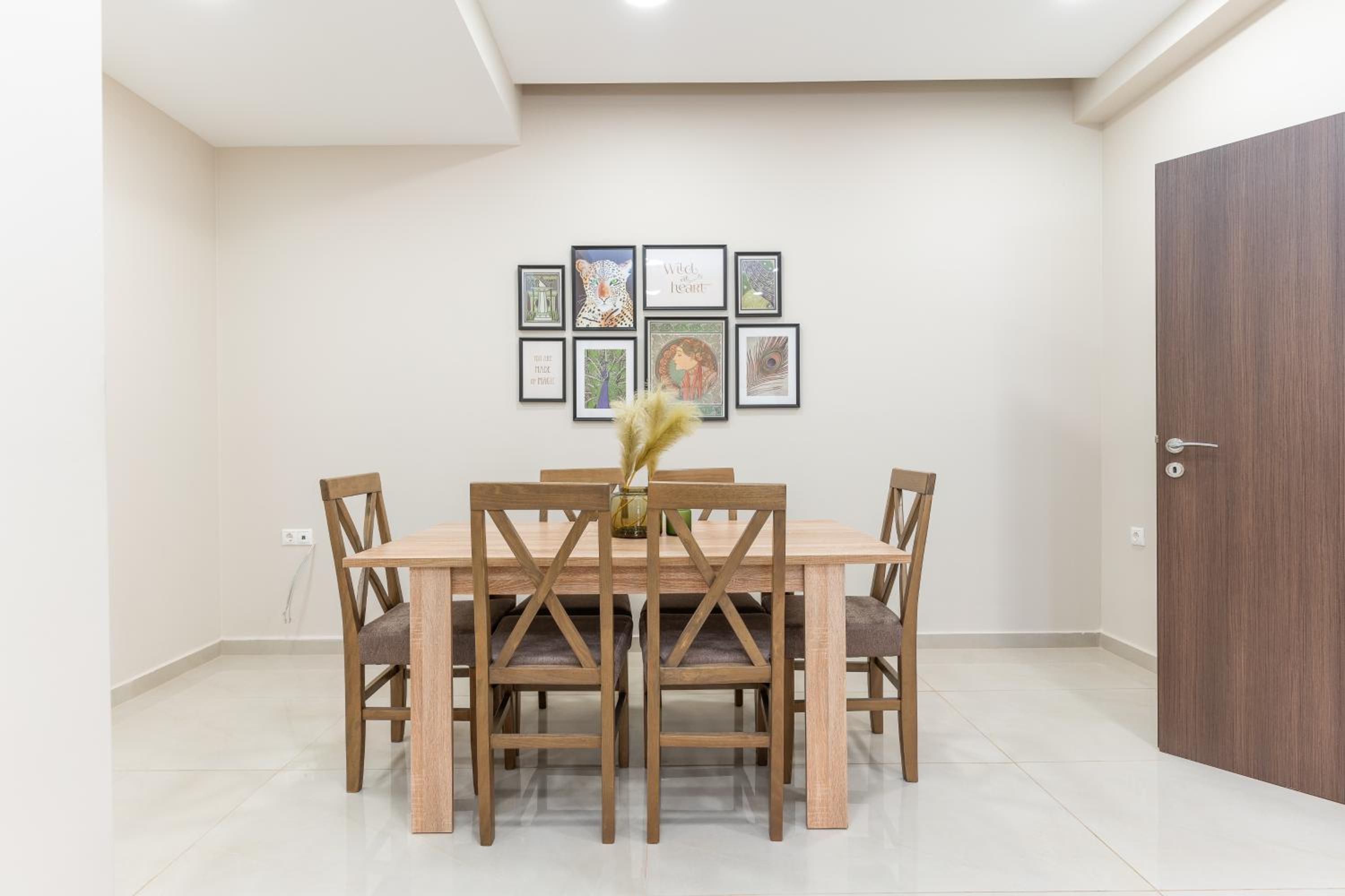 Cosy 2BR Apartment next to Bars & Restaurants