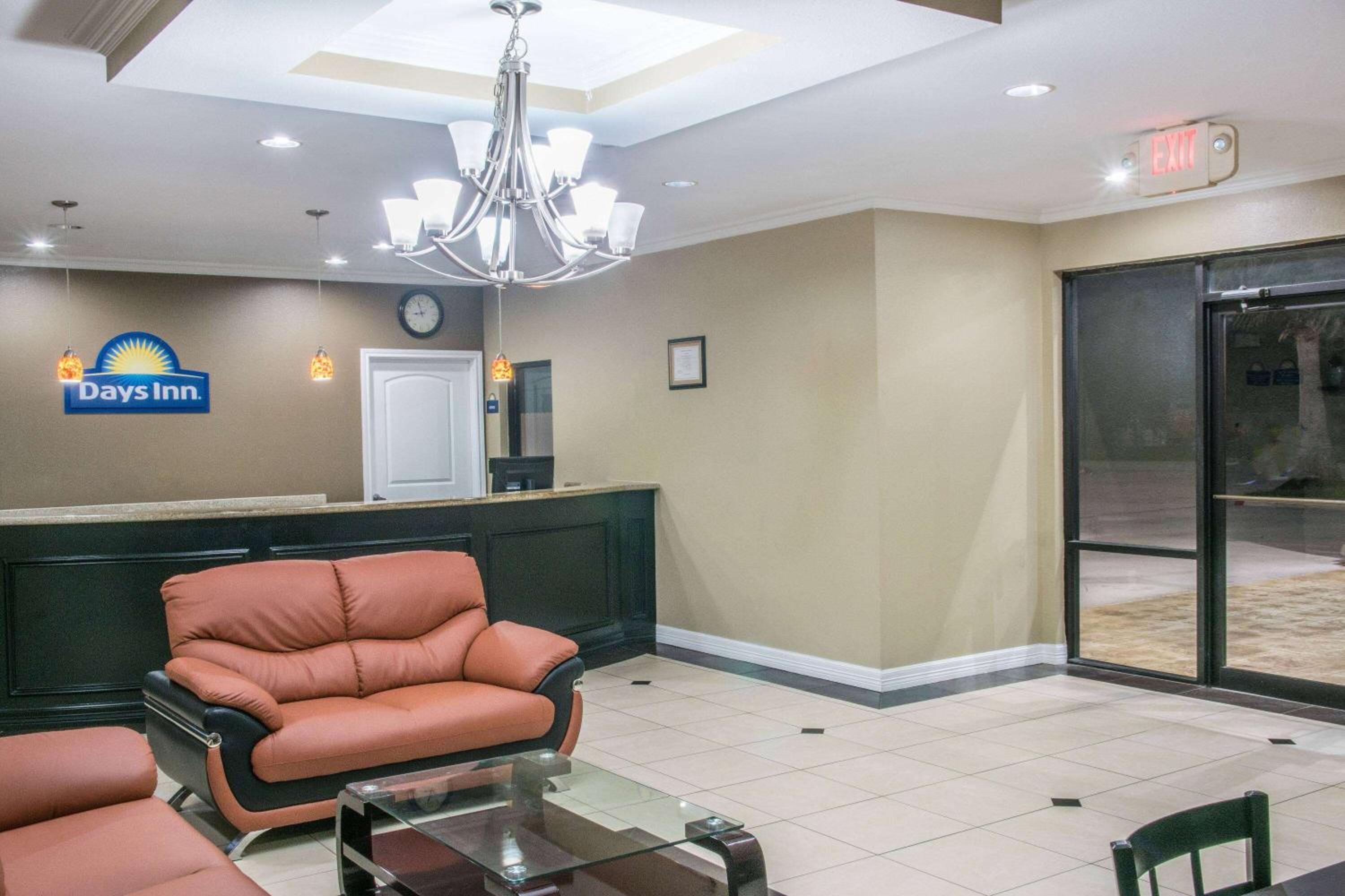 Days Inn by Wyndham Humble/Houston Intercontinental Airport - Property Image 14