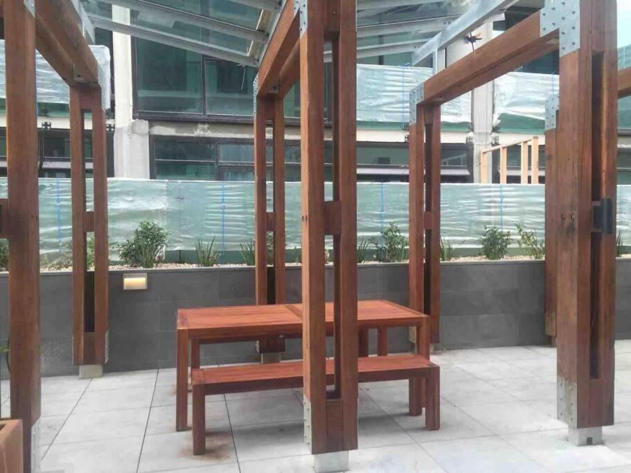Stylish CBD Near Southern Cross with Balcony/POOL/GYM