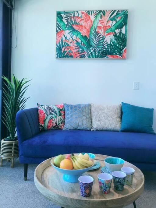 Stylish CBD Near Southern Cross with Balcony/POOL/GYM