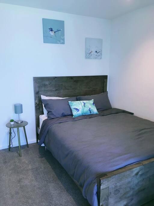 Stylish CBD Near Southern Cross with Balcony/POOL/GYM