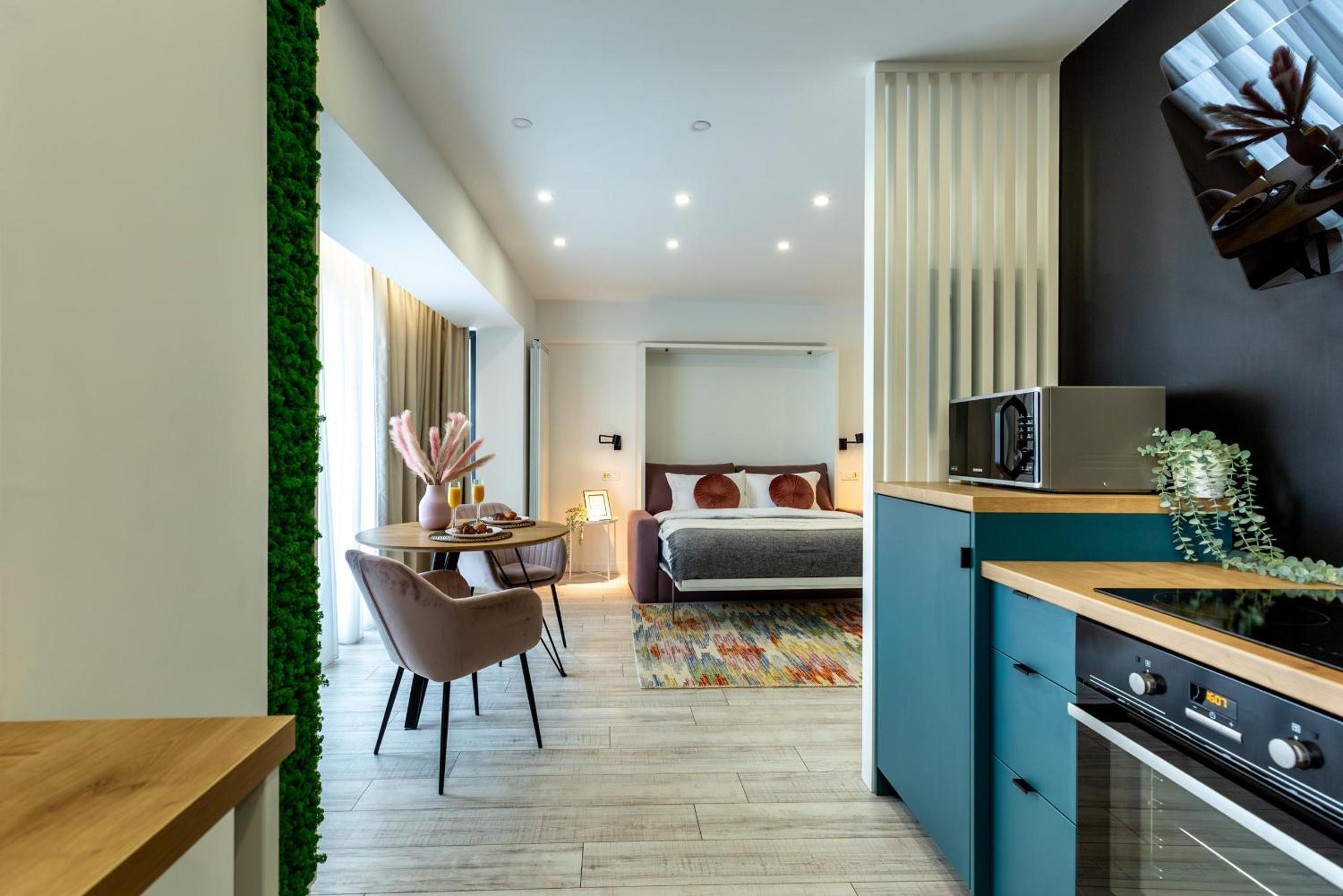 Ultracentral Studio: Explore the City in Style