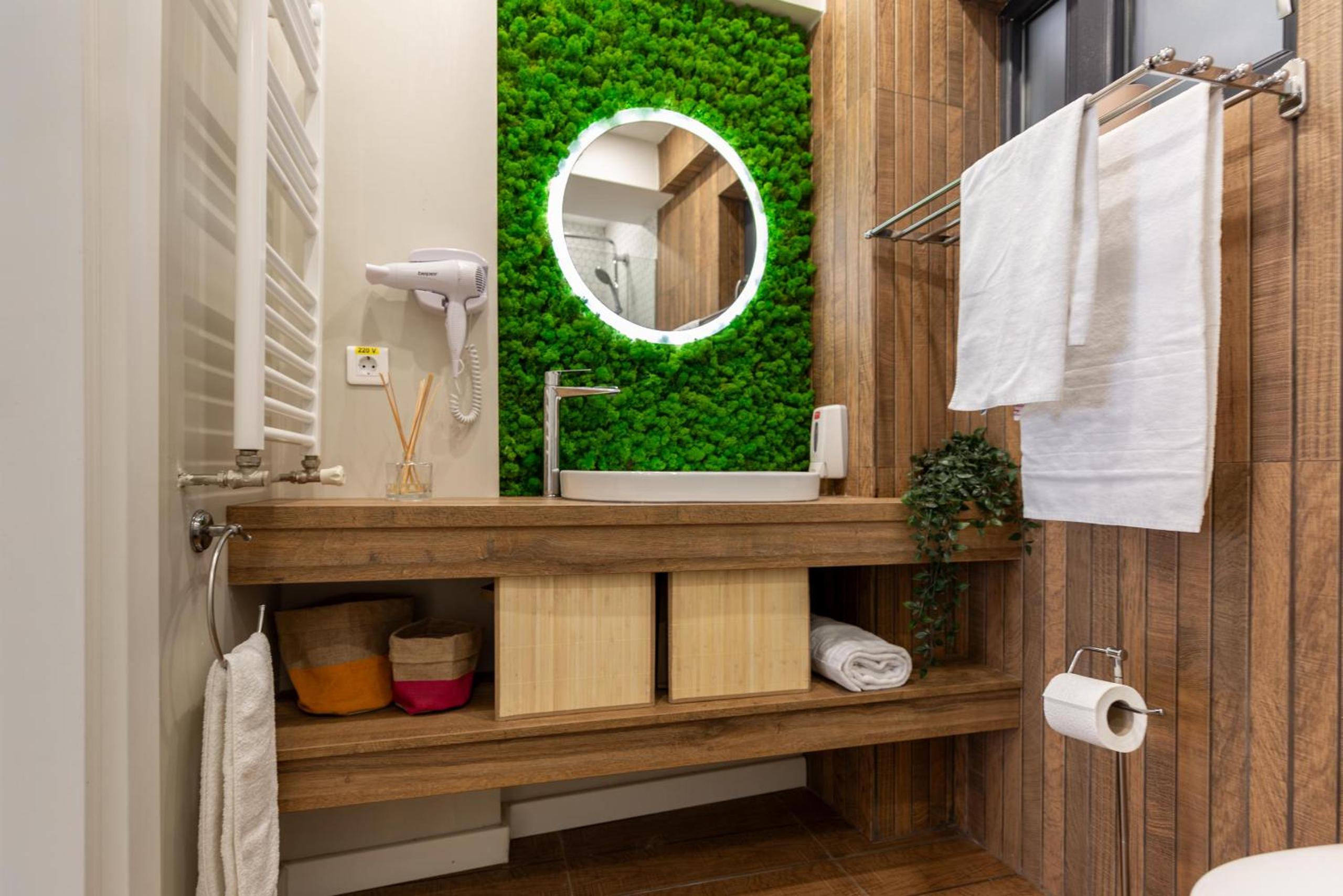 Ultracentral Studio: Explore the City in Style