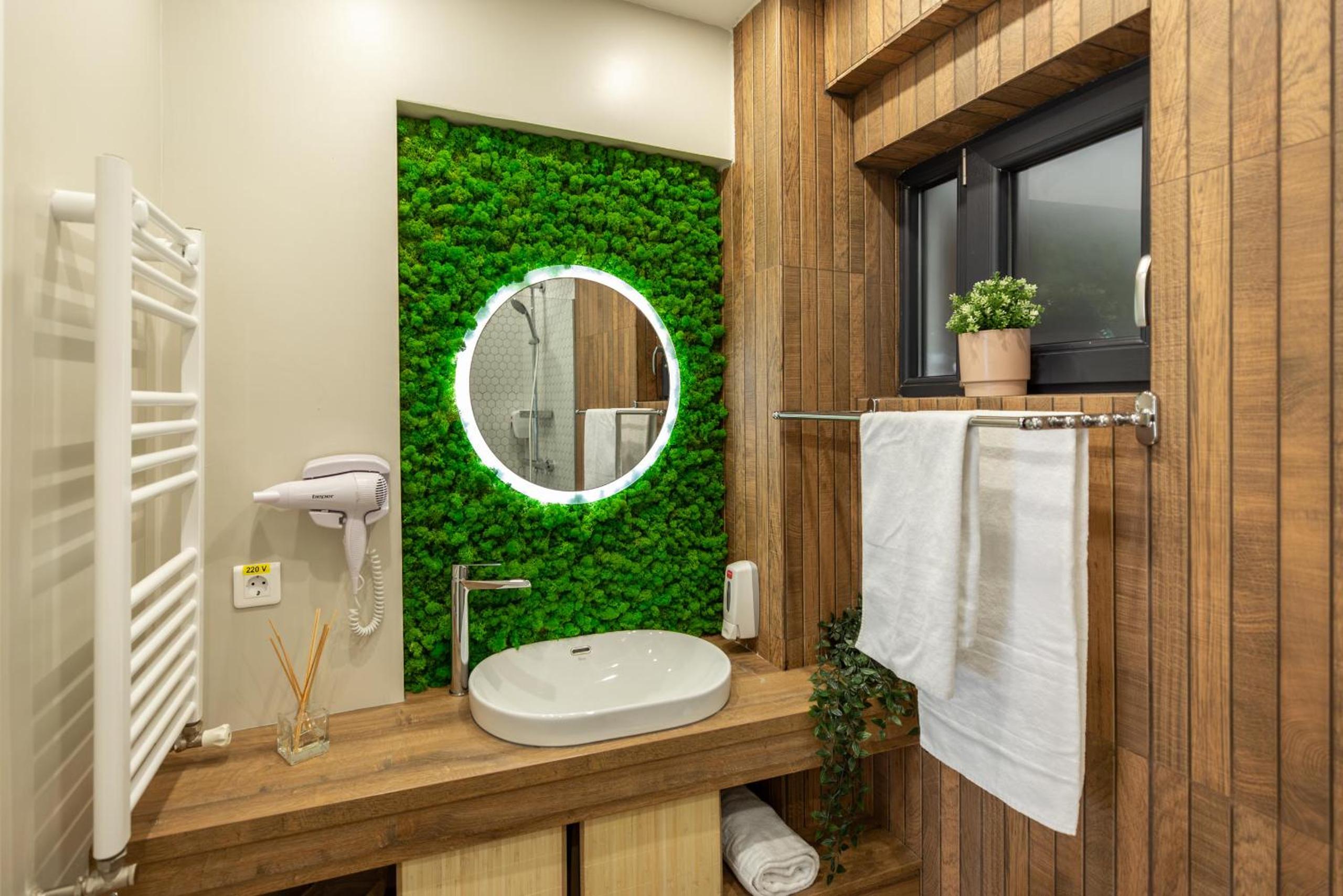Ultracentral Studio: Explore the City in Style