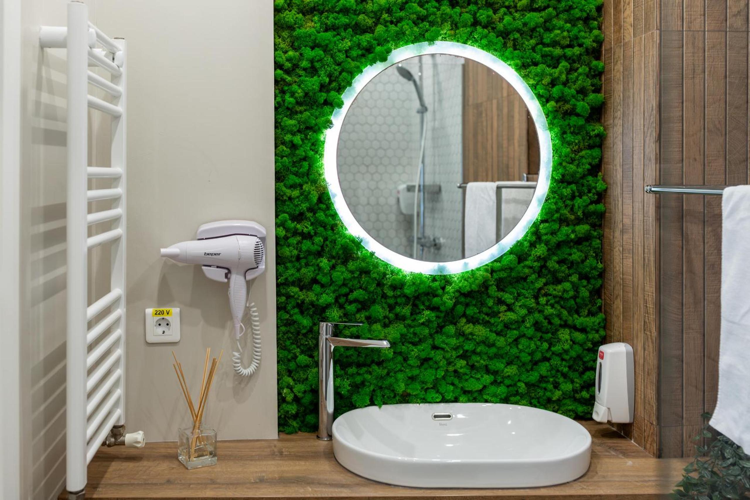 Ultracentral Studio: Explore the City in Style