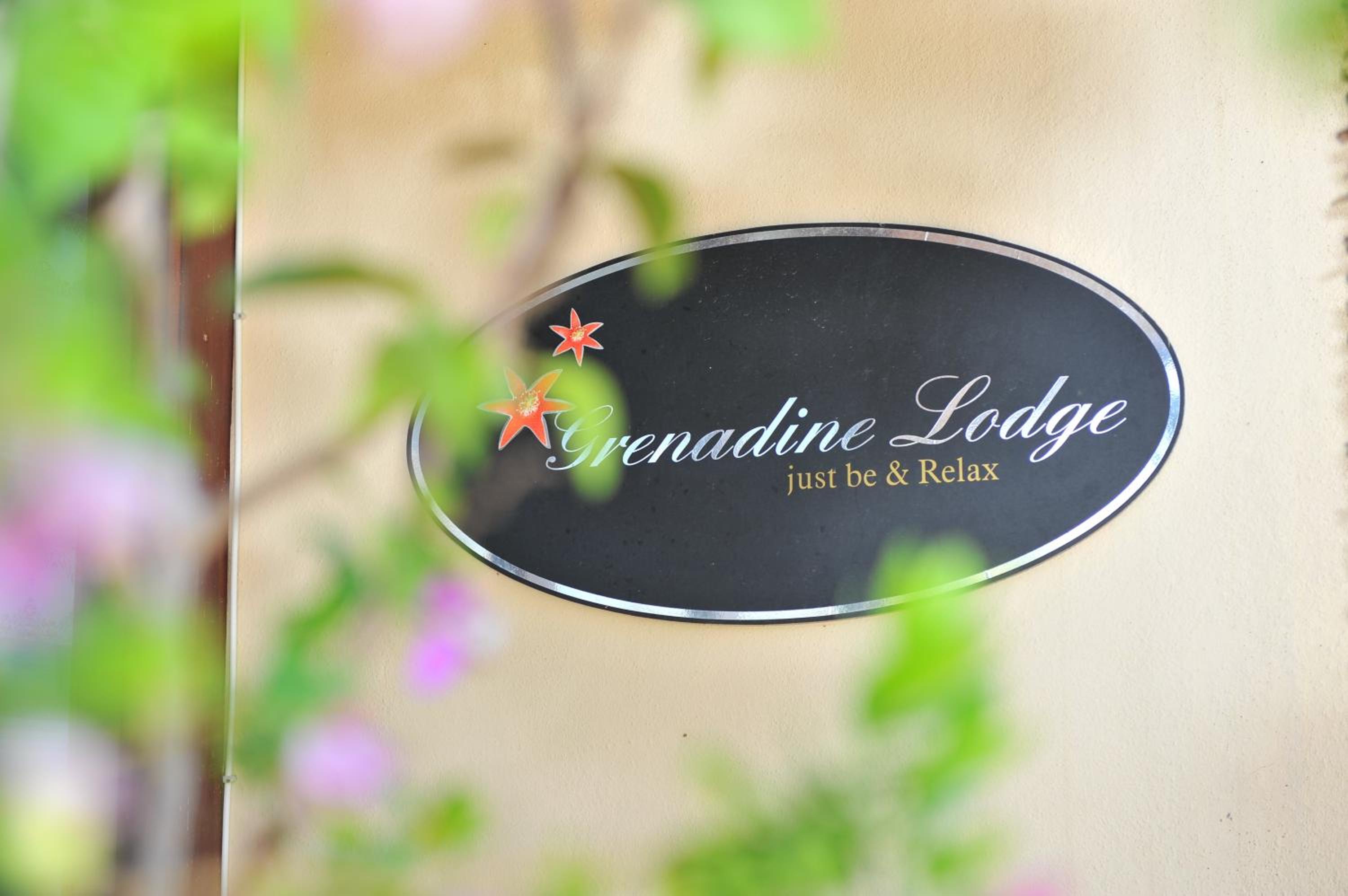 Grenadine Lodge