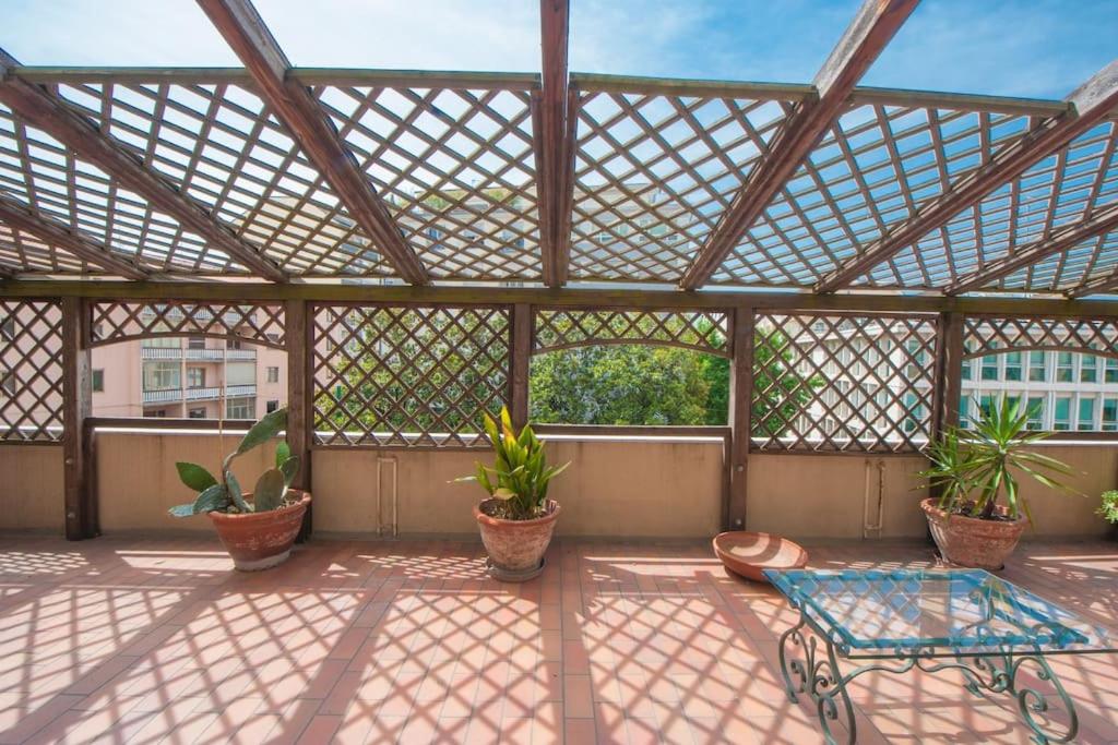 Modern, contemporary flat-15 minutes to Venice view 5