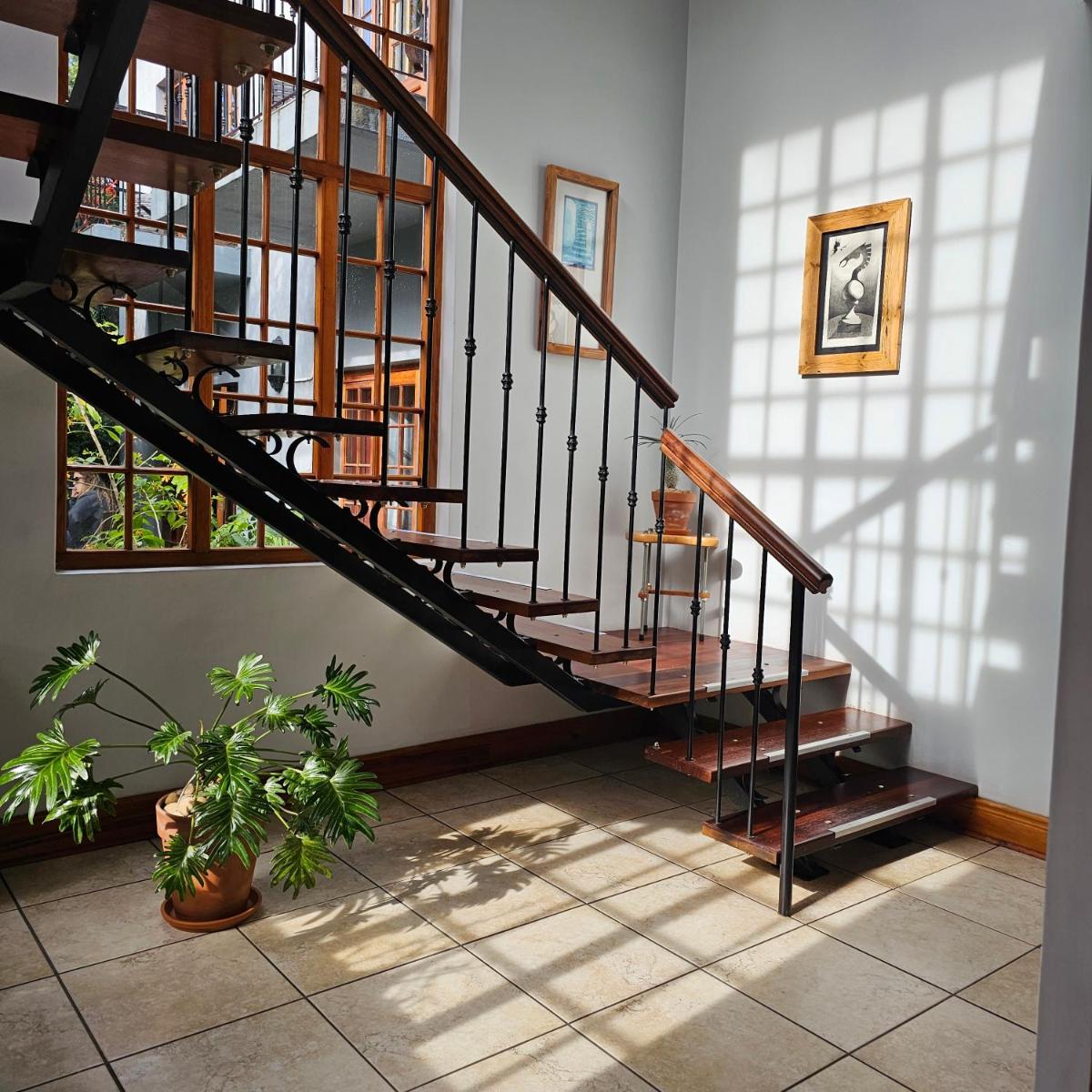 House of House Guest House