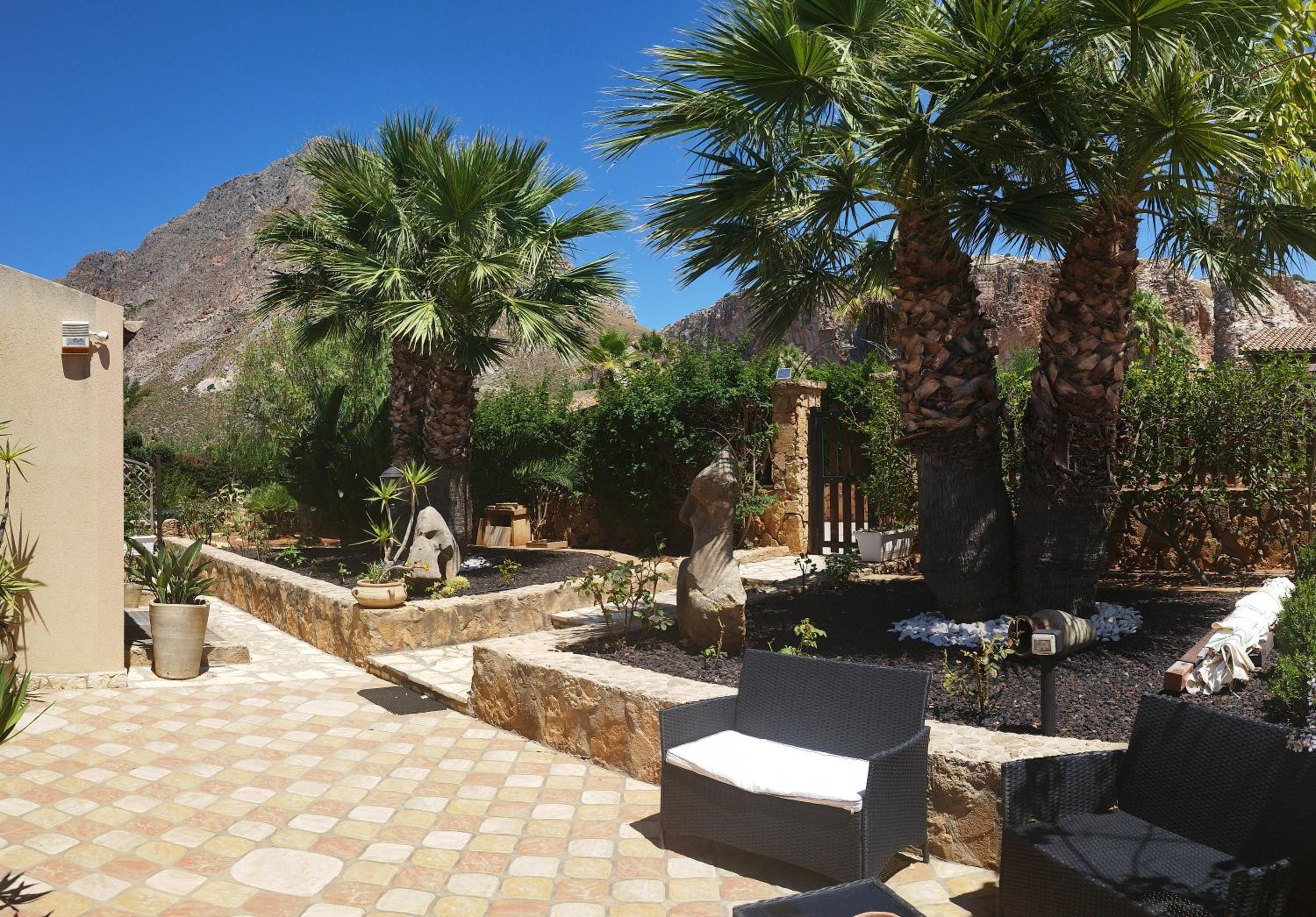 Baia Cofano Home view 2