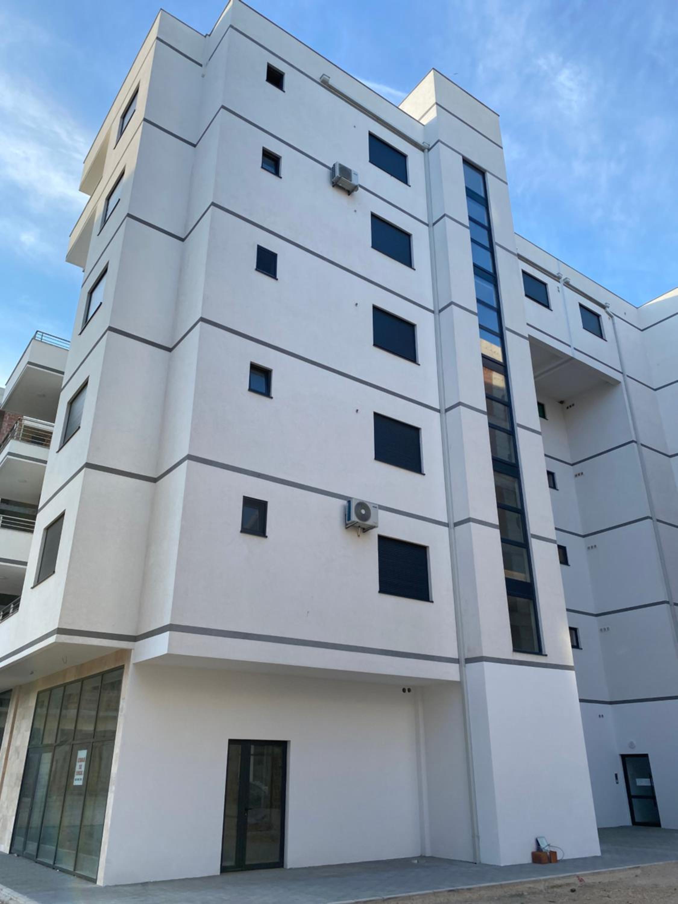 Crown Apartment