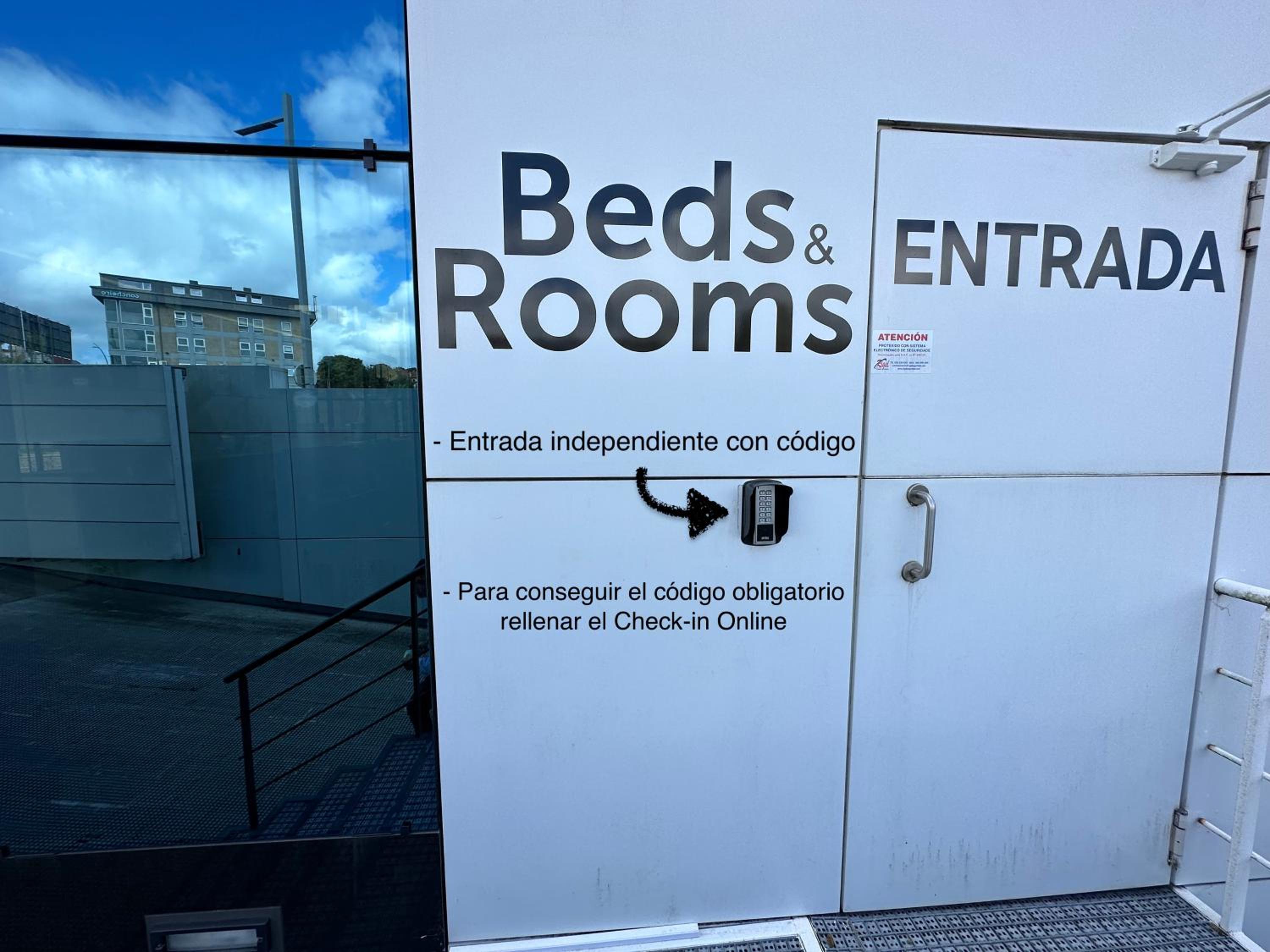Vigo Beds & Rooms view 4