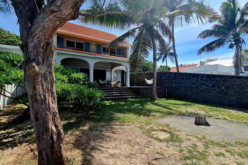 Bastide Sur Mer 4 Bedroom Beachfront Villa by LOV Mauritius photo 4