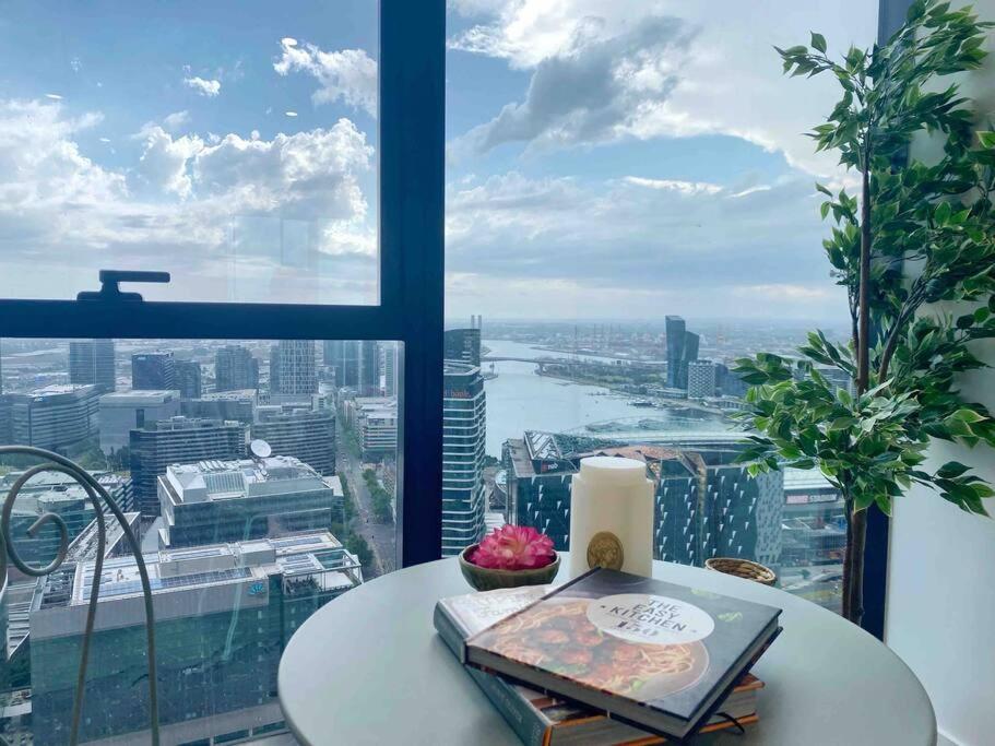 41st Floor! Premier 2B2B SkyStay@Southern Cross