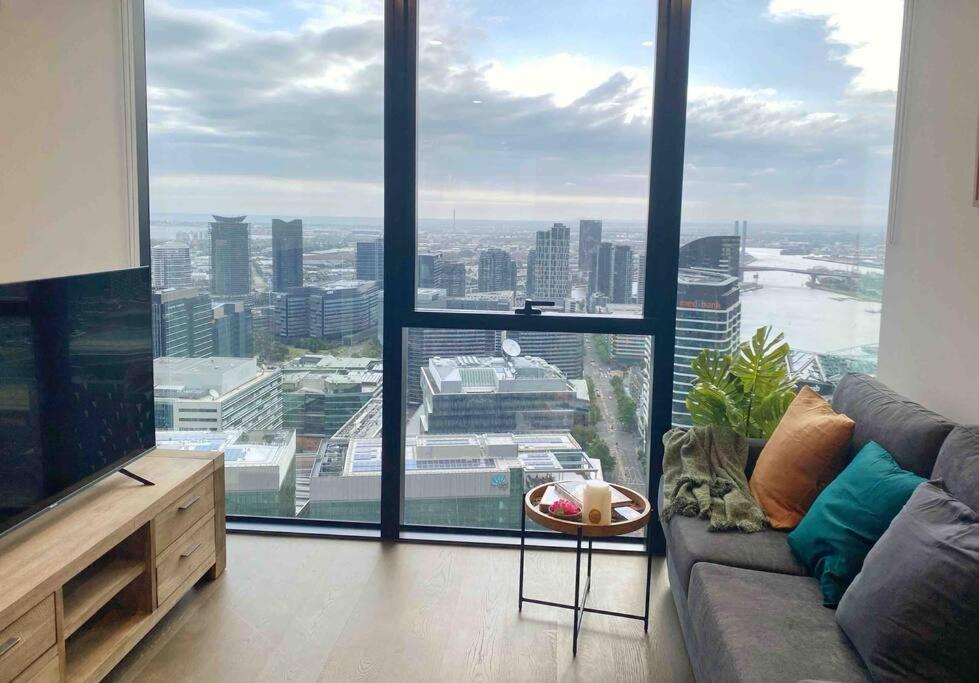 41st Floor! Premier 2B2B SkyStay@Southern Cross