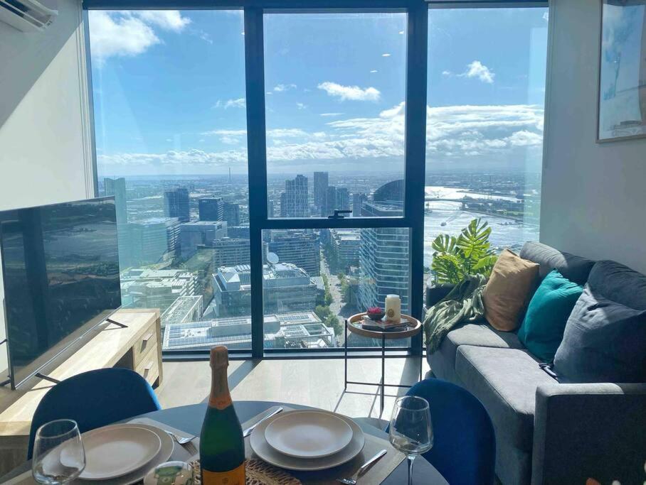41st Floor! Premier 2B2B SkyStay@Southern Cross