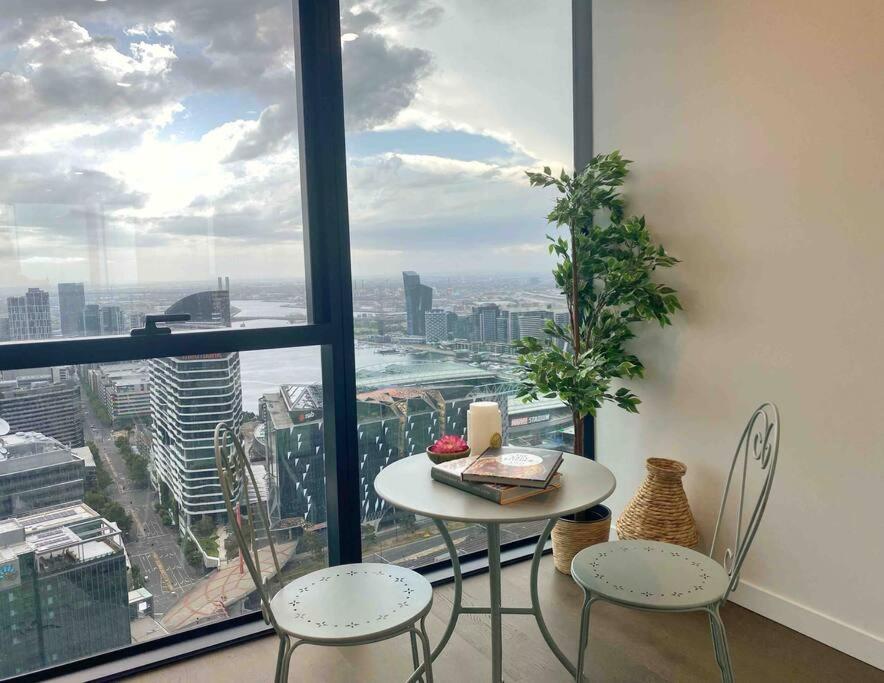 41st Floor! Premier 2B2B SkyStay@Southern Cross