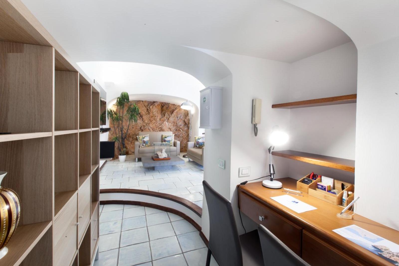 Faraglionensis MonaconeHouse Villa