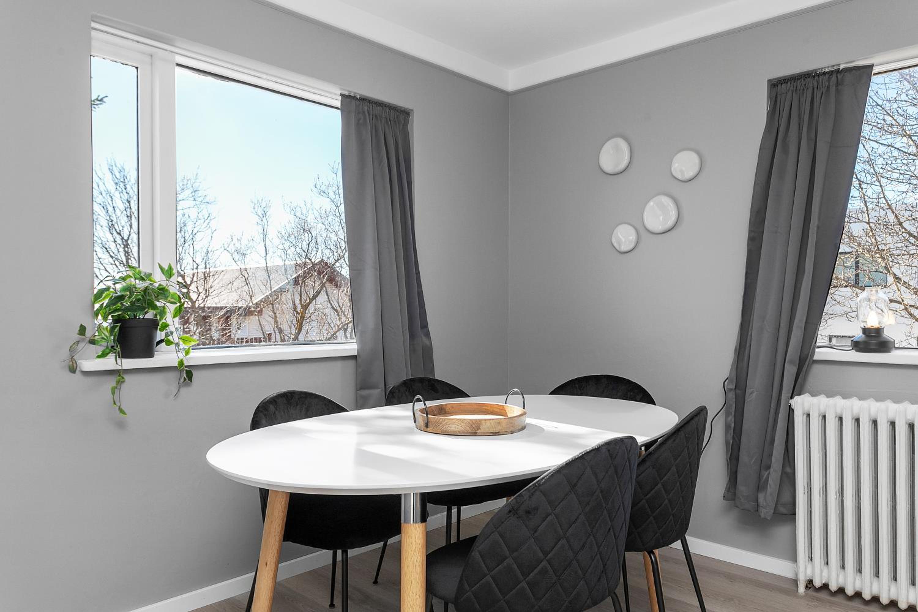 REMOVER MELABRAUT 25-Venture Vacations - The Perfect Base - Near Downtown