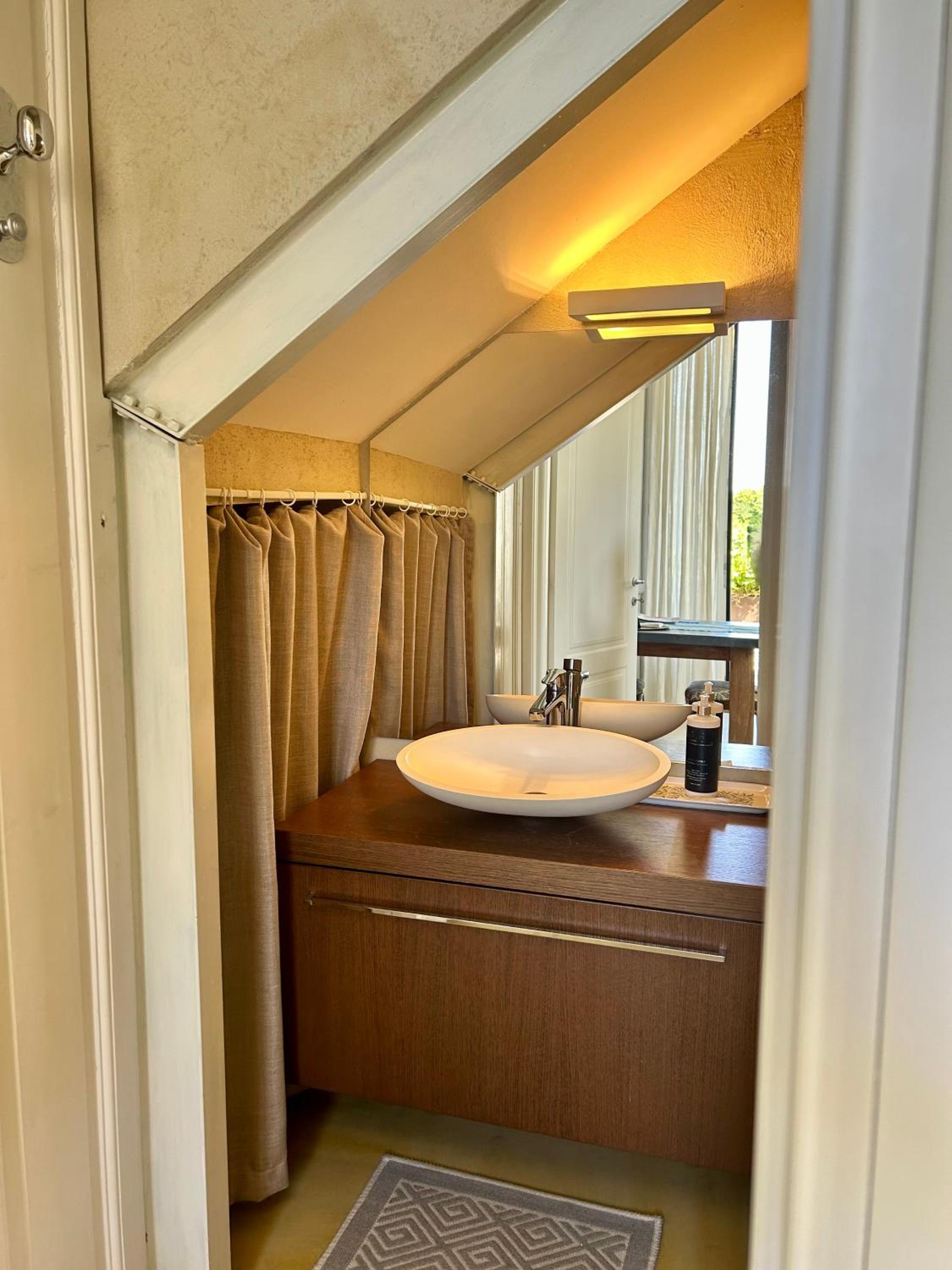 White Lilac Romantic B&B - Adults only