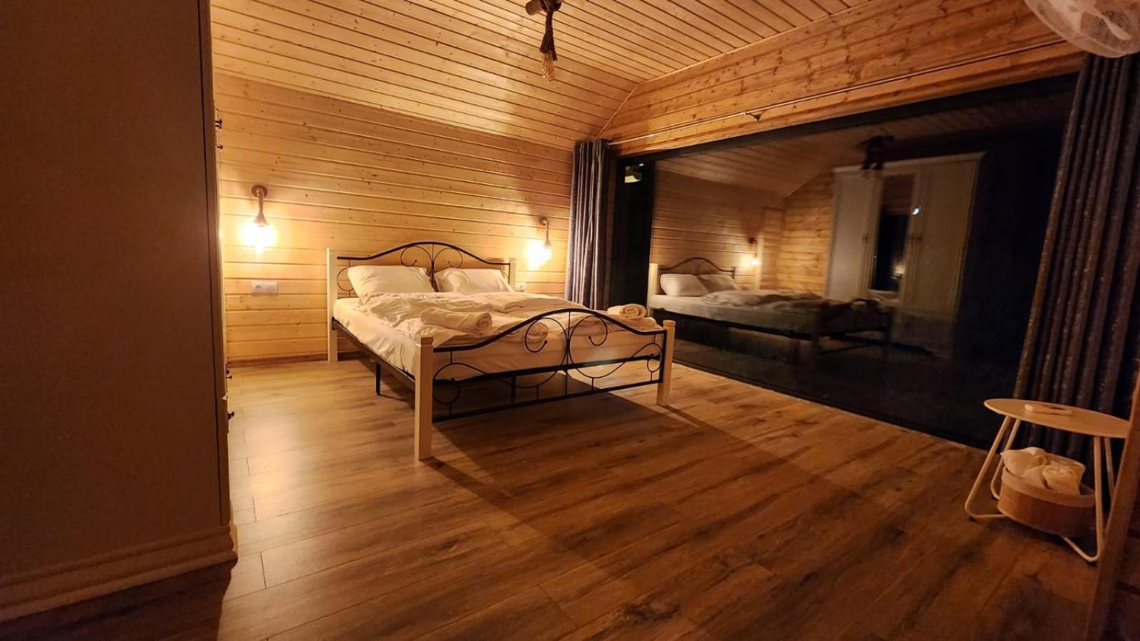 Cabanele CARMEL