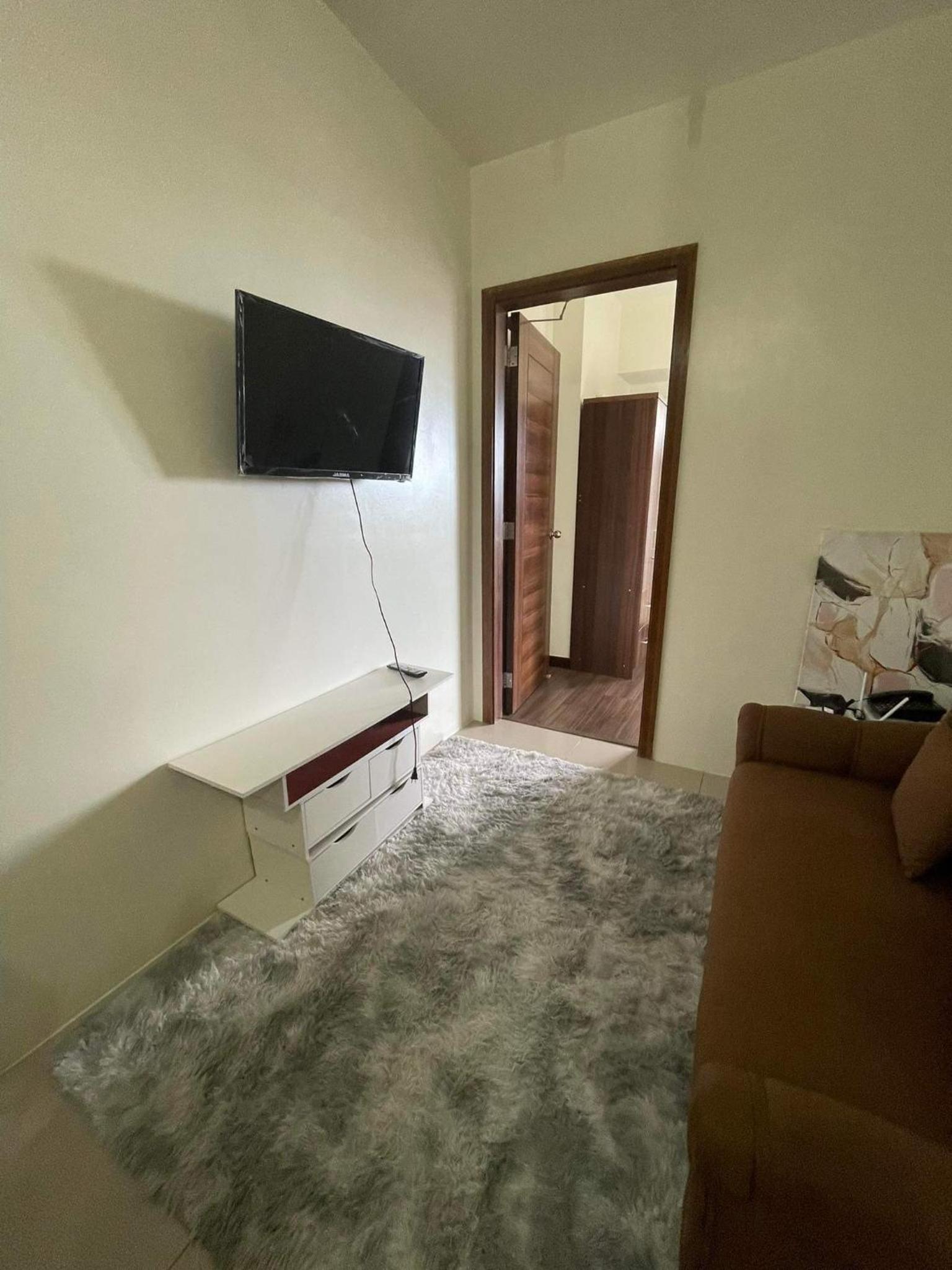 1BR Condo fully furnished in Lapu Lapu, Cebu, near the airport ! view 3