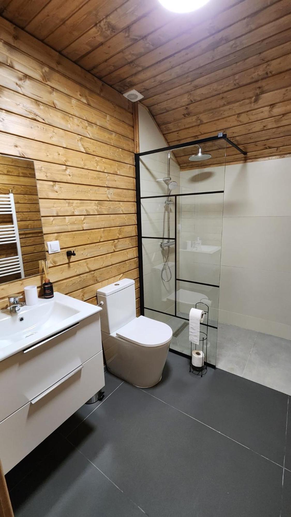 Cabanele CARMEL