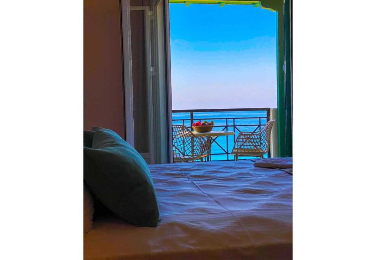 Sunset Triple 2 photo 3