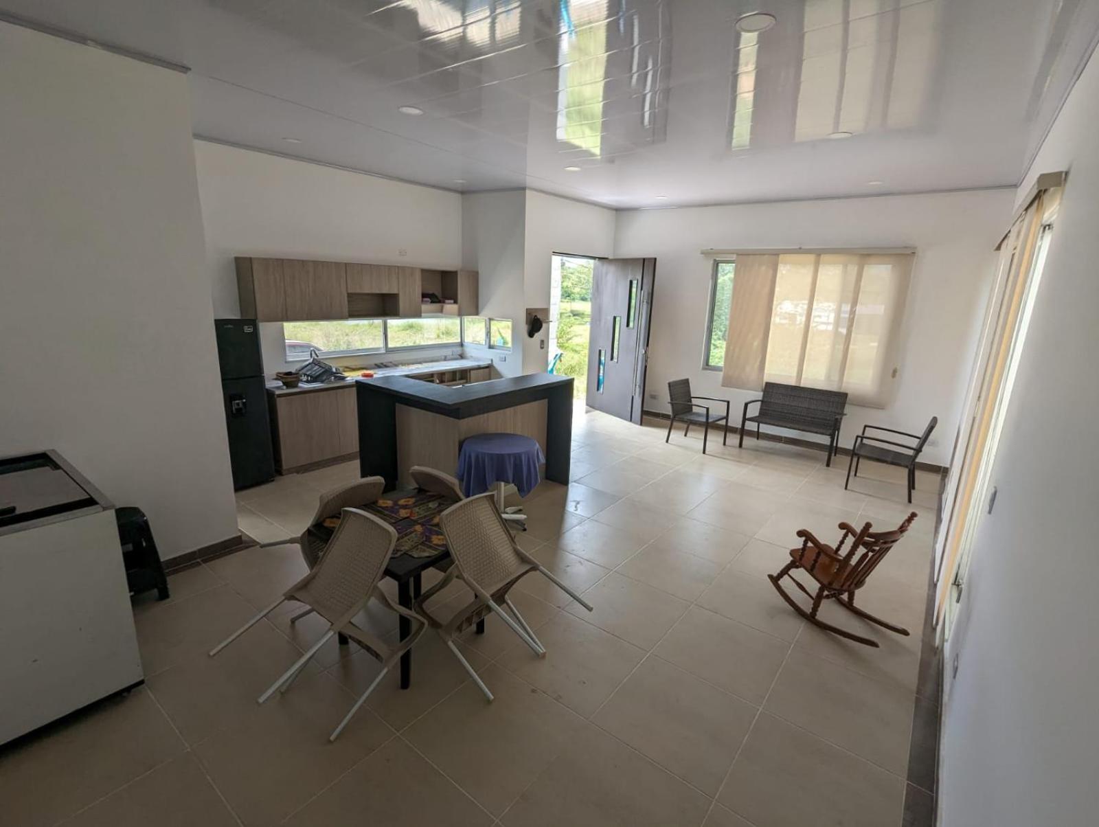 Casa privada en condominio campestre -Carmen de Apicalá