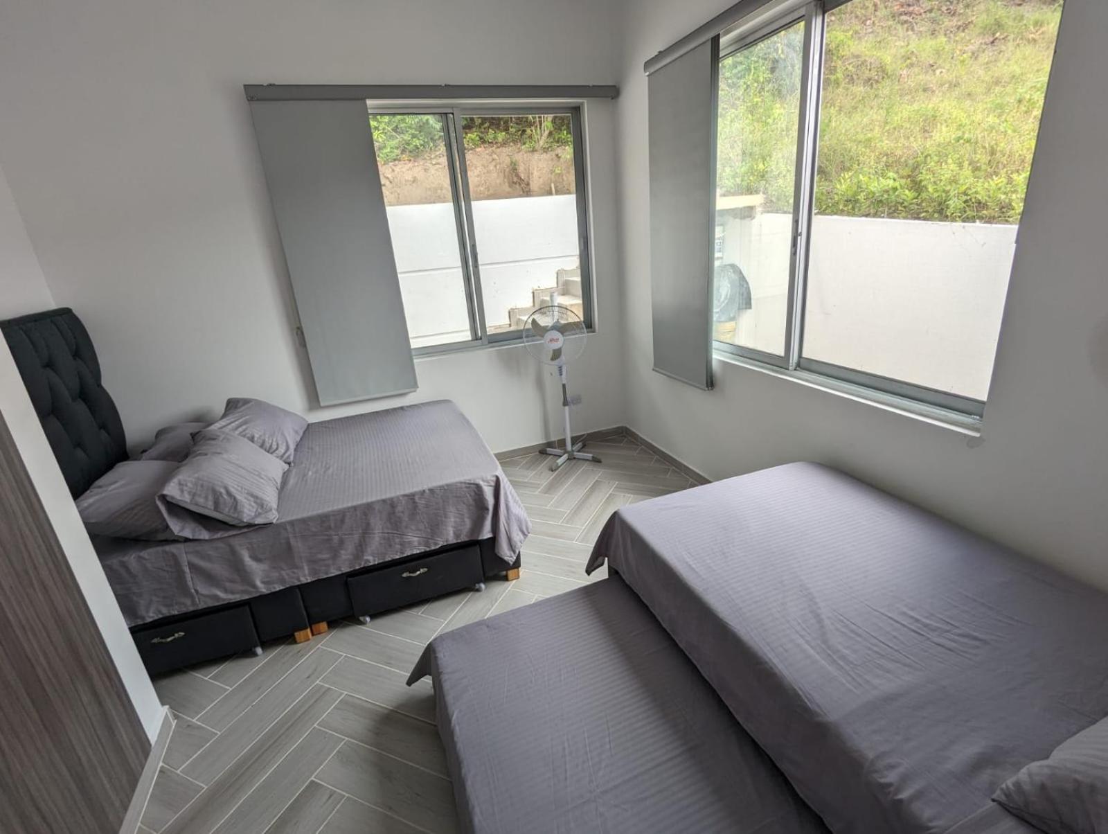 Casa privada en condominio campestre -Carmen de Apicalá
