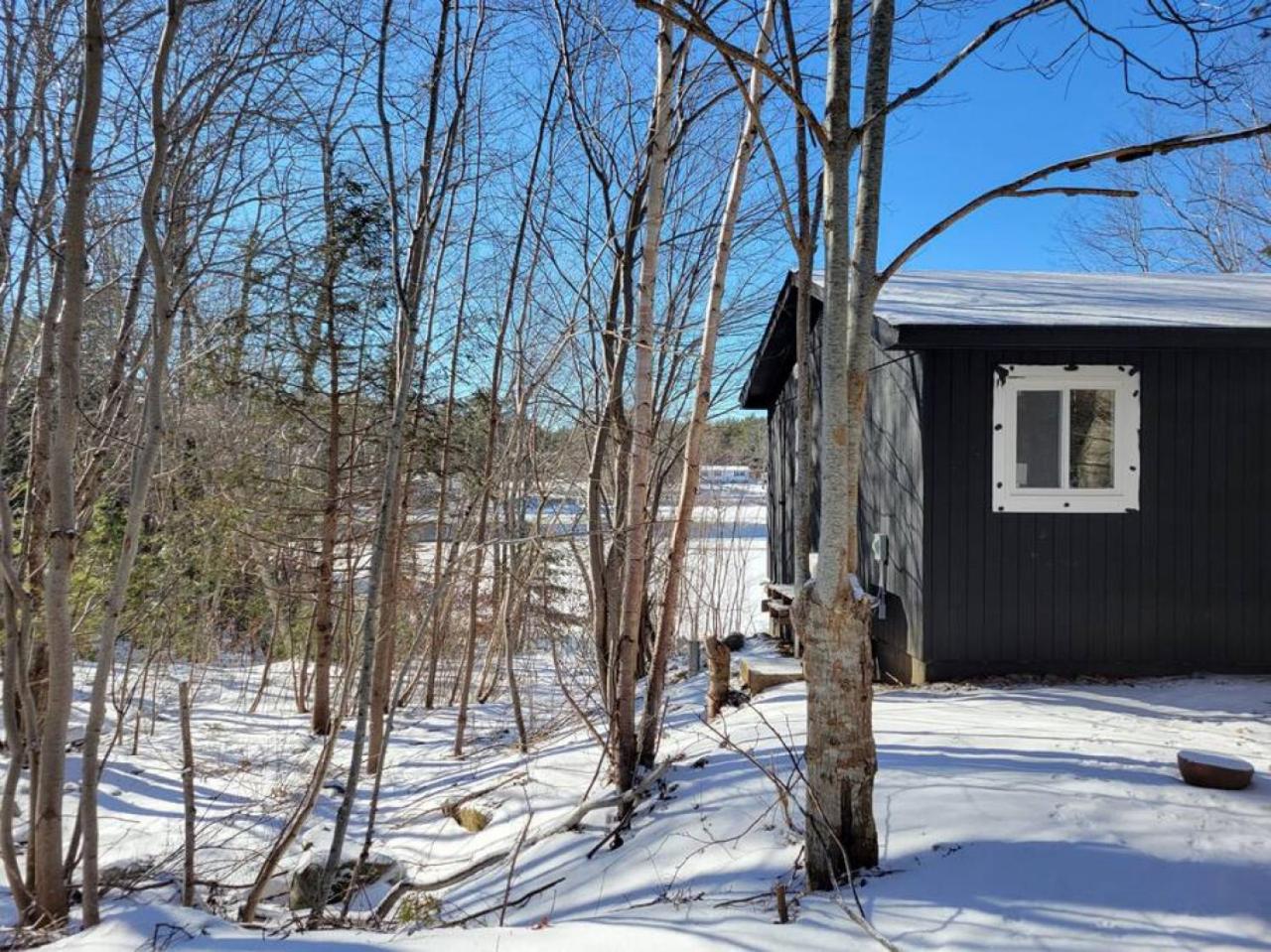 The Old Kettle Cabin with Hot Tub