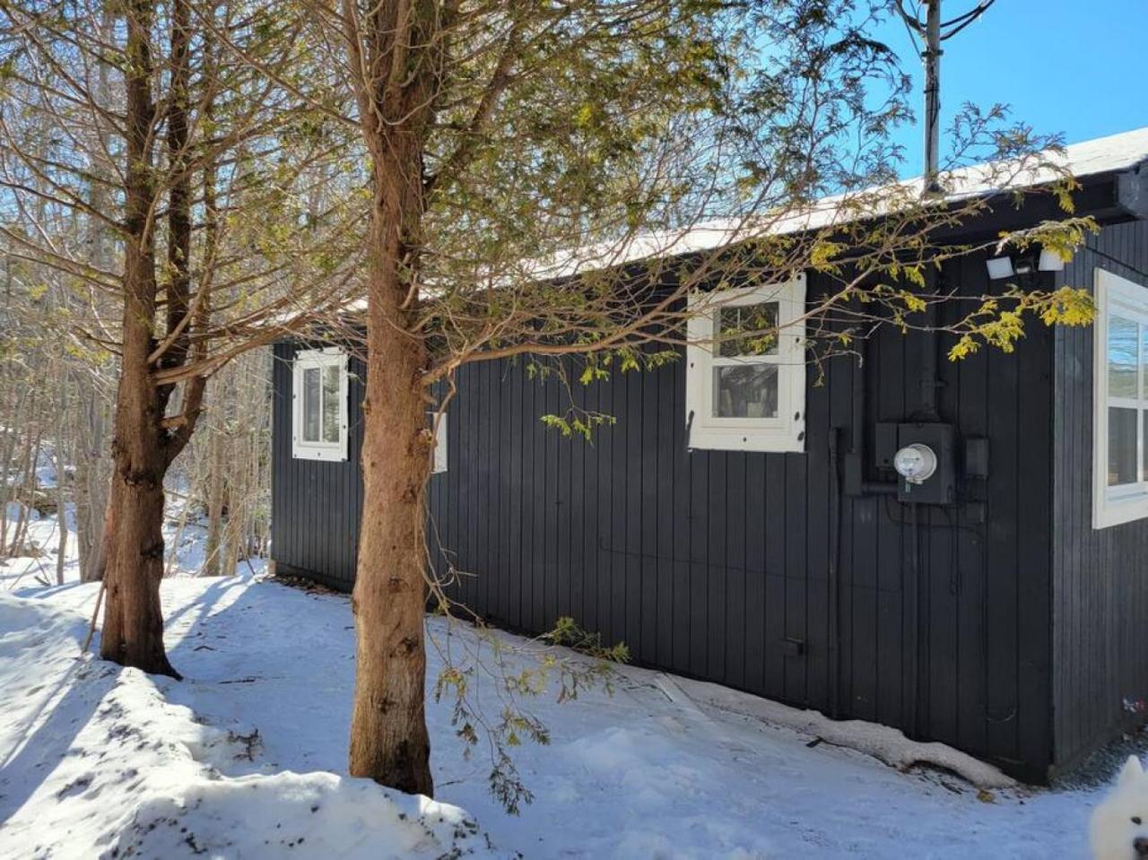 The Old Kettle Cabin with Hot Tub