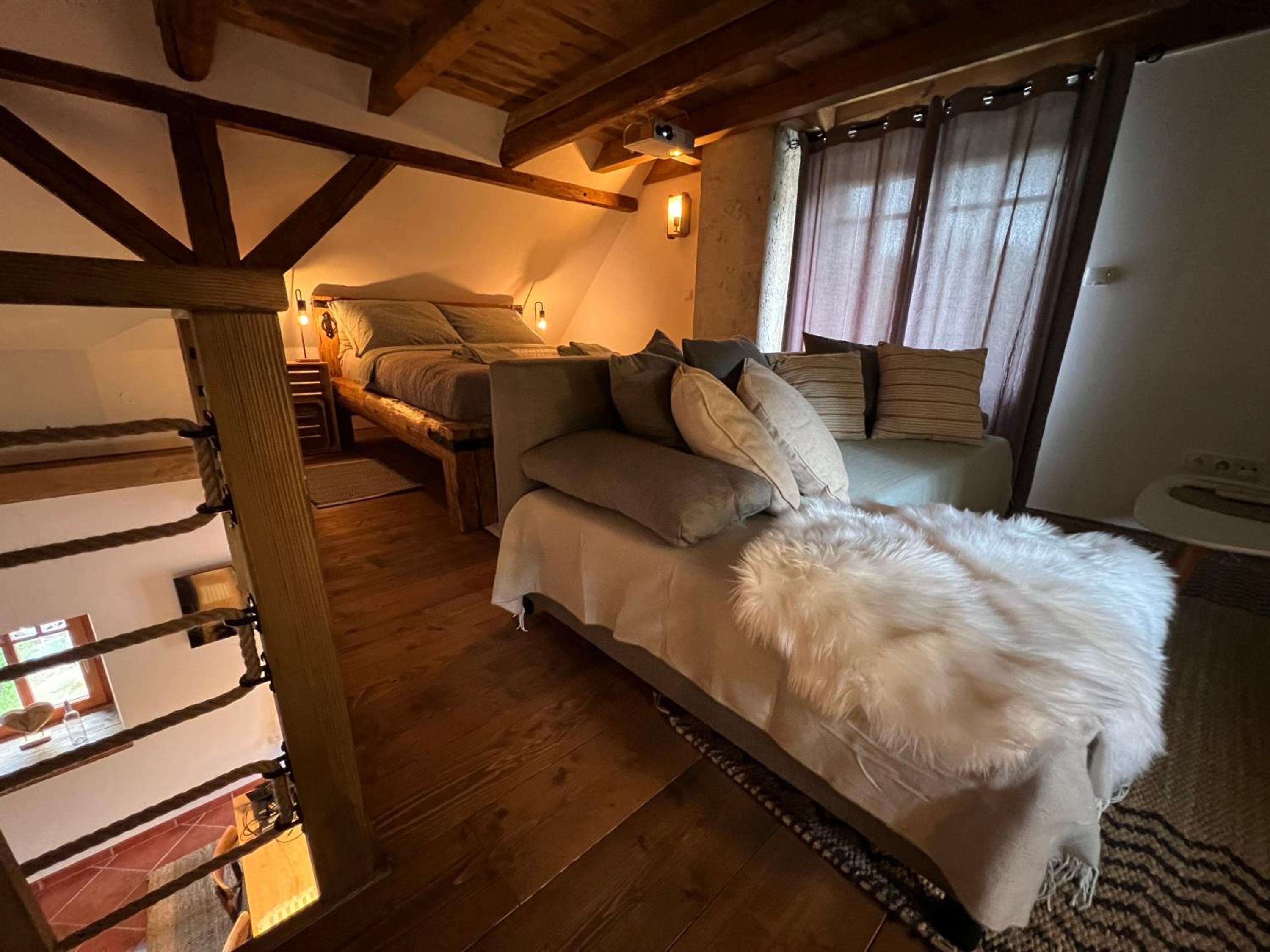 Little Cottage No.100