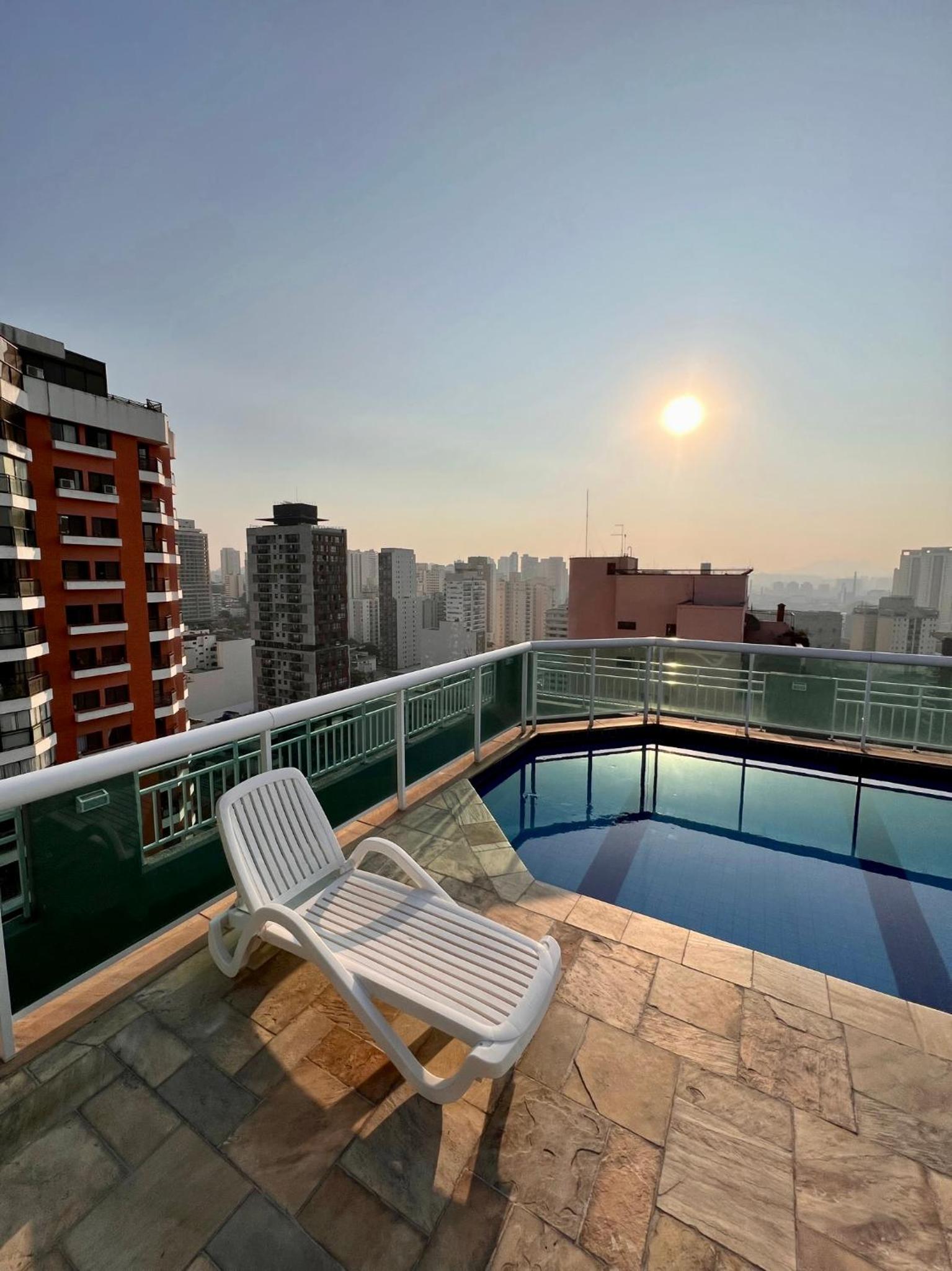UNU 1006 Allianz: Piscina, Academia, Restaurante +