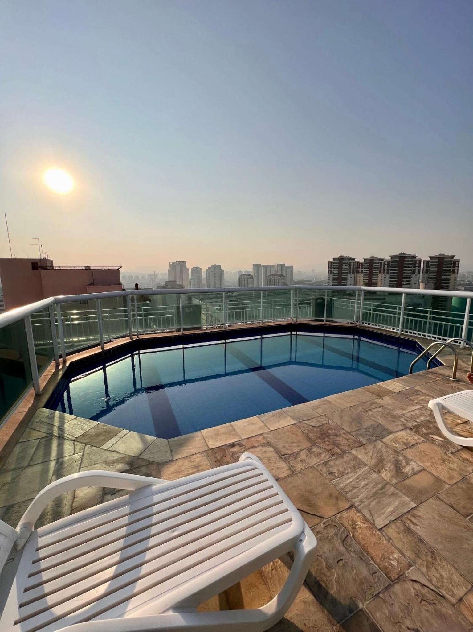 UNU 1006 Allianz: Piscina, Academia, Restaurante +