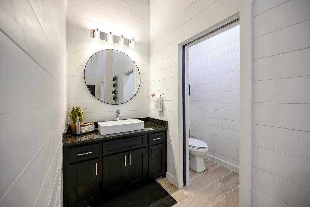 The Ember House - Luxury Honeymoon Cabin view 5