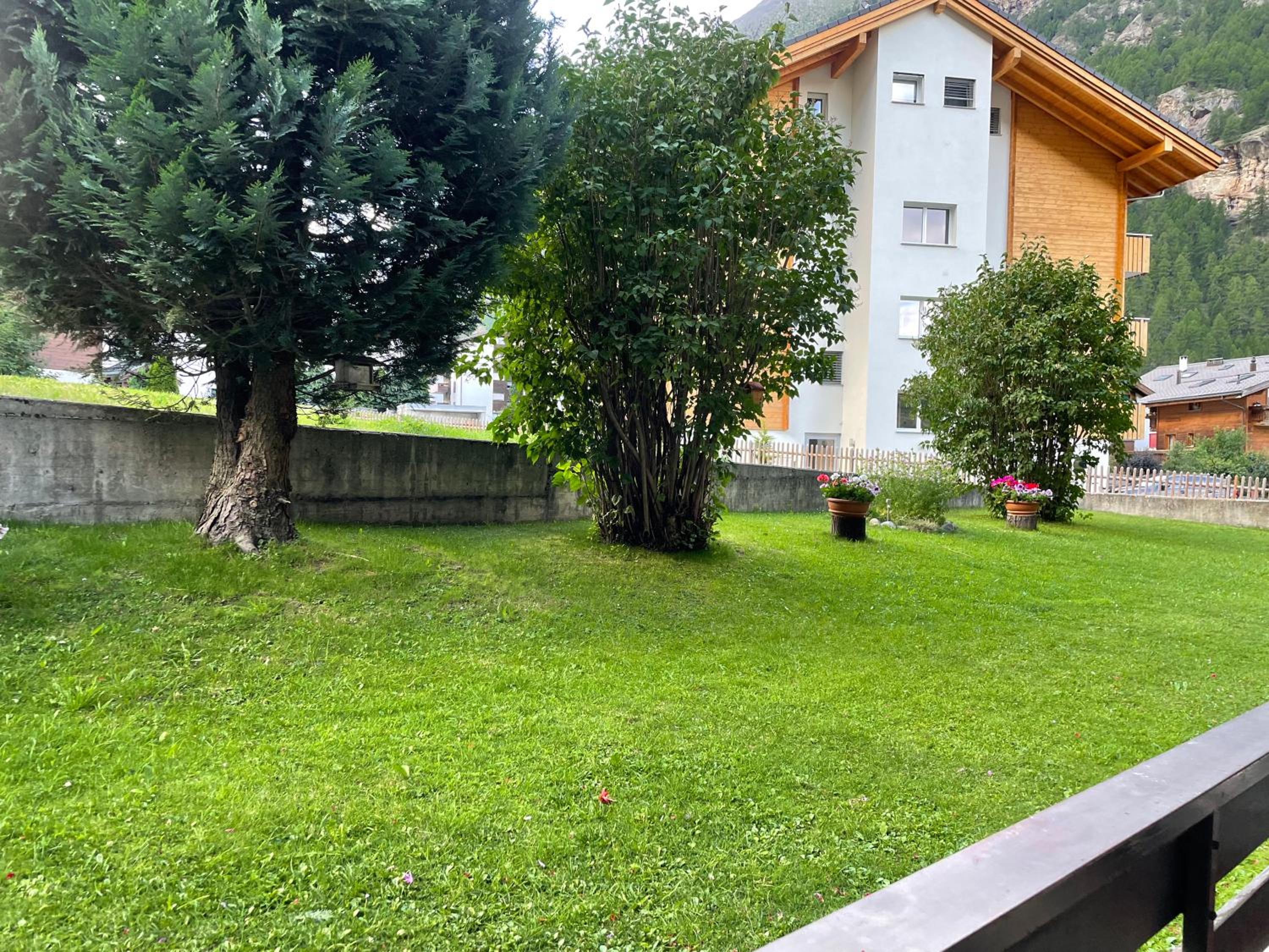 Modern Täsch Apartment with Free Parking