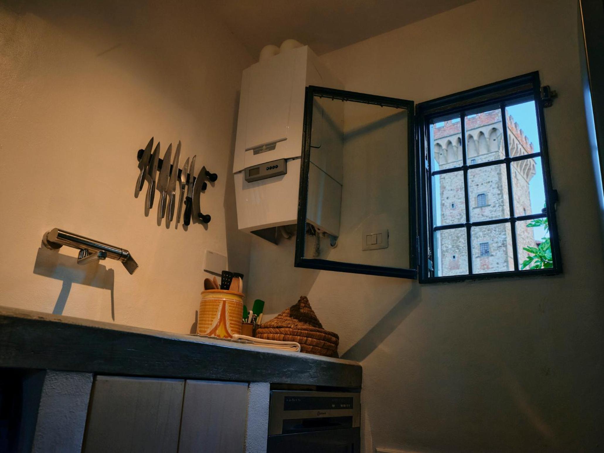 Charming cottage only for you, a hidden gem 10mn walk to historic center, stunning view