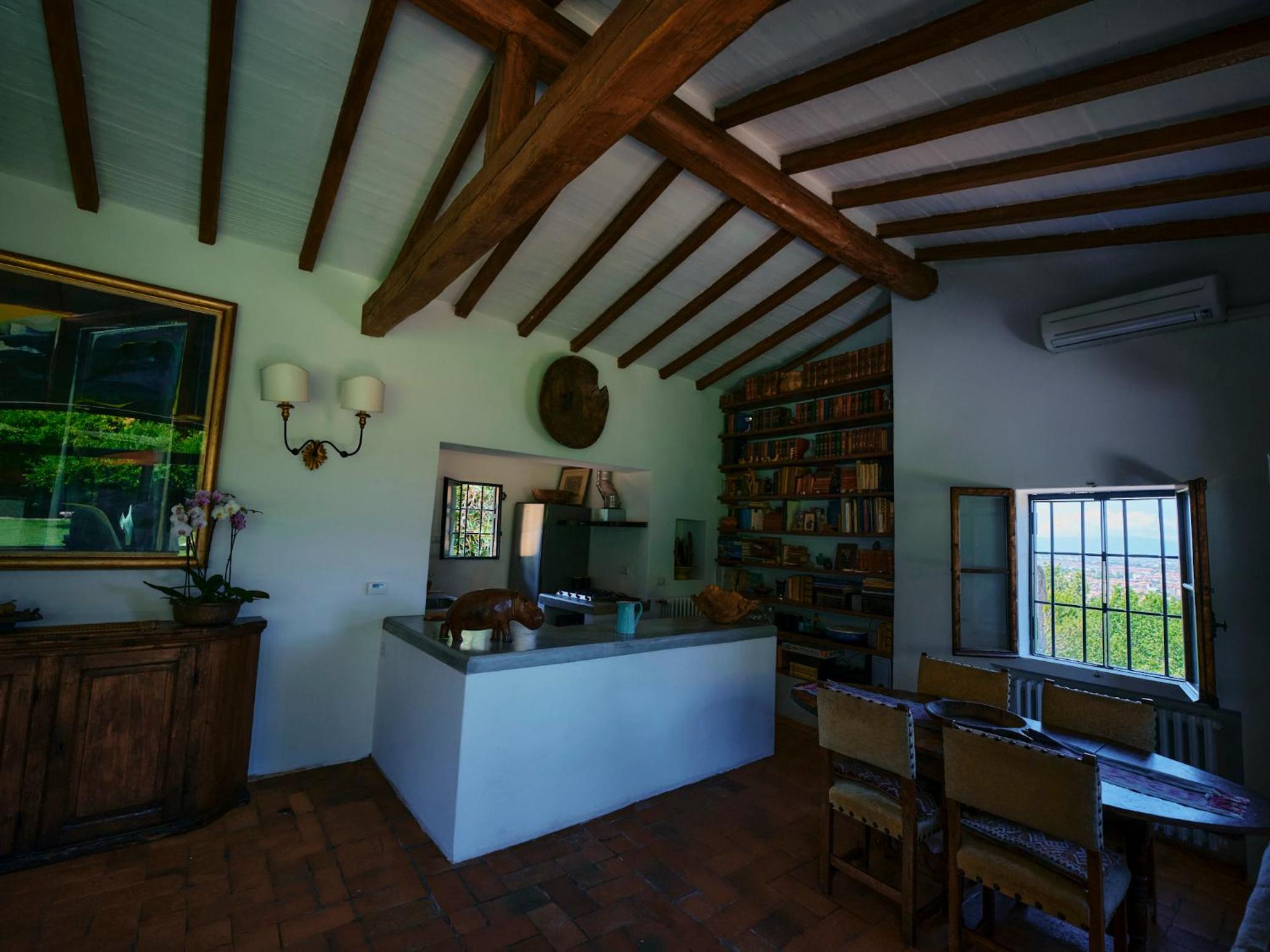 Charming cottage only for you, a hidden gem 10mn walk to historic center, stunning view