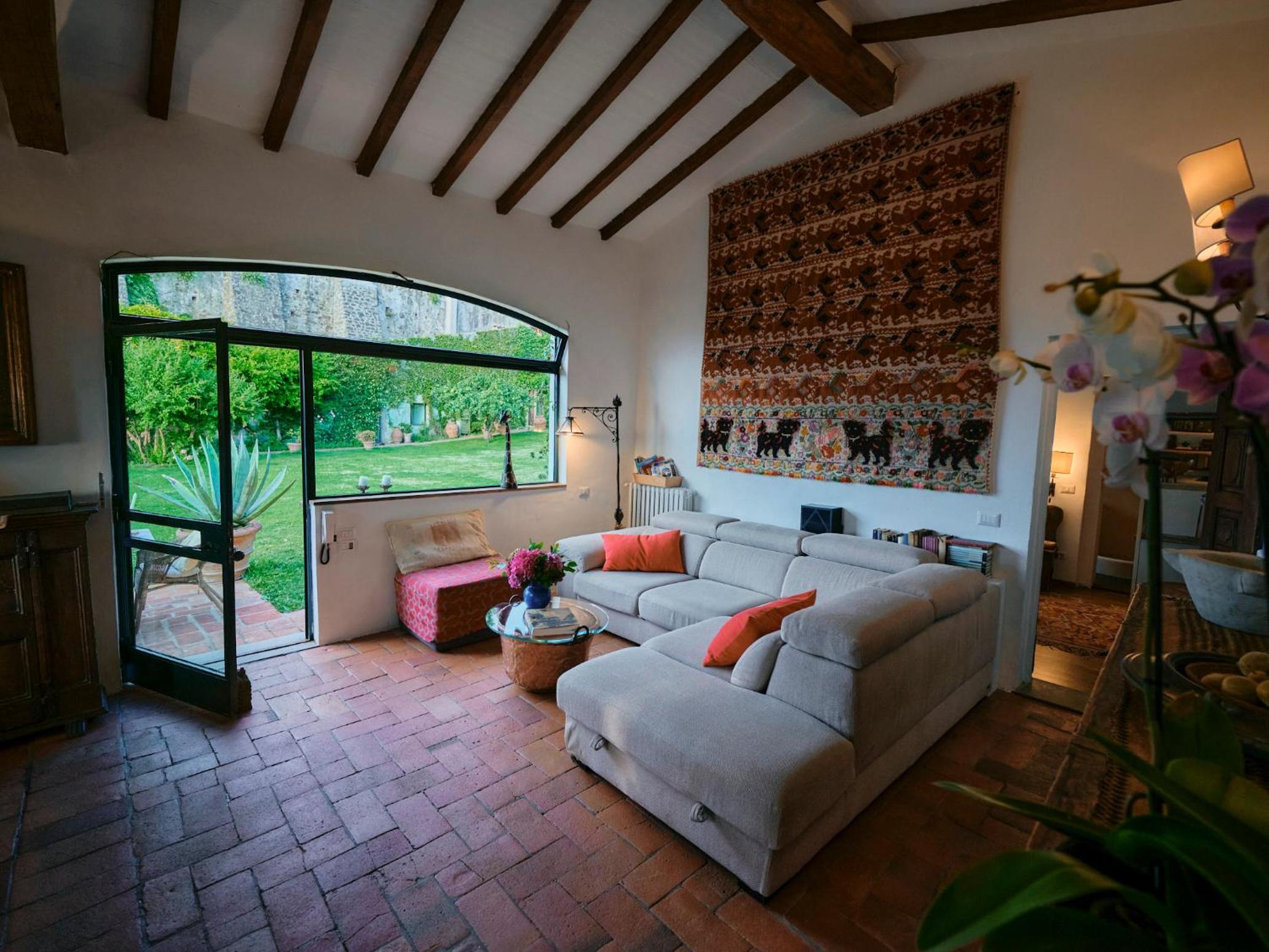 Charming cottage only for you, a hidden gem 10mn walk to historic center, stunning view