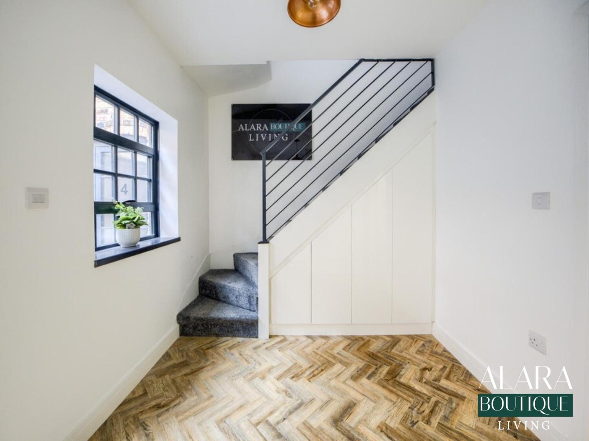 3 Floor Townhouse Luxury Living Alara Boutique view 4