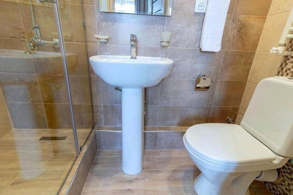 Stylish 2Bedroom + 2 Batroom Apartment , Amazing Location, City Center, by Opera