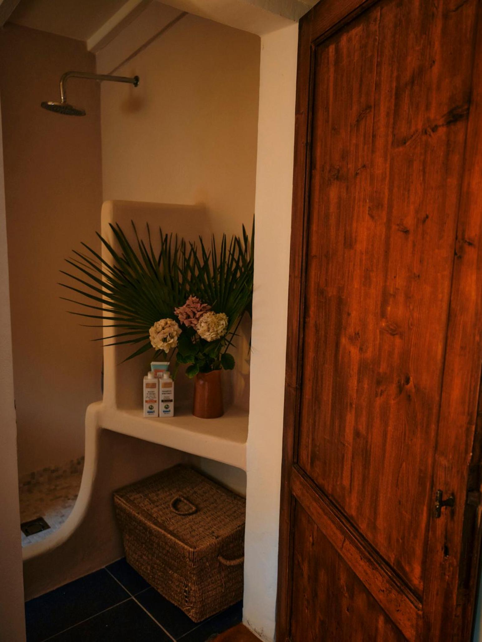 Charming cottage only for you, a hidden gem 10mn walk to historic center, stunning view