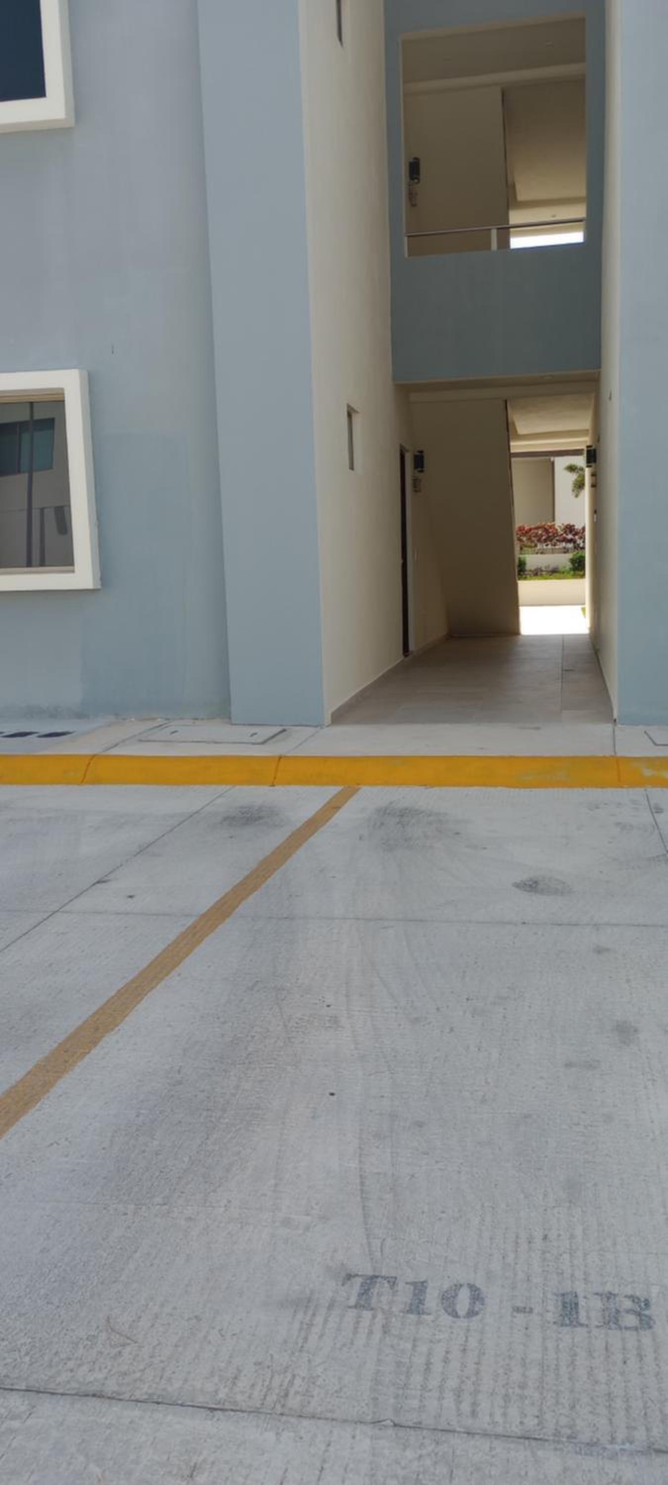 Excellent 2 bedroom condo with pool!